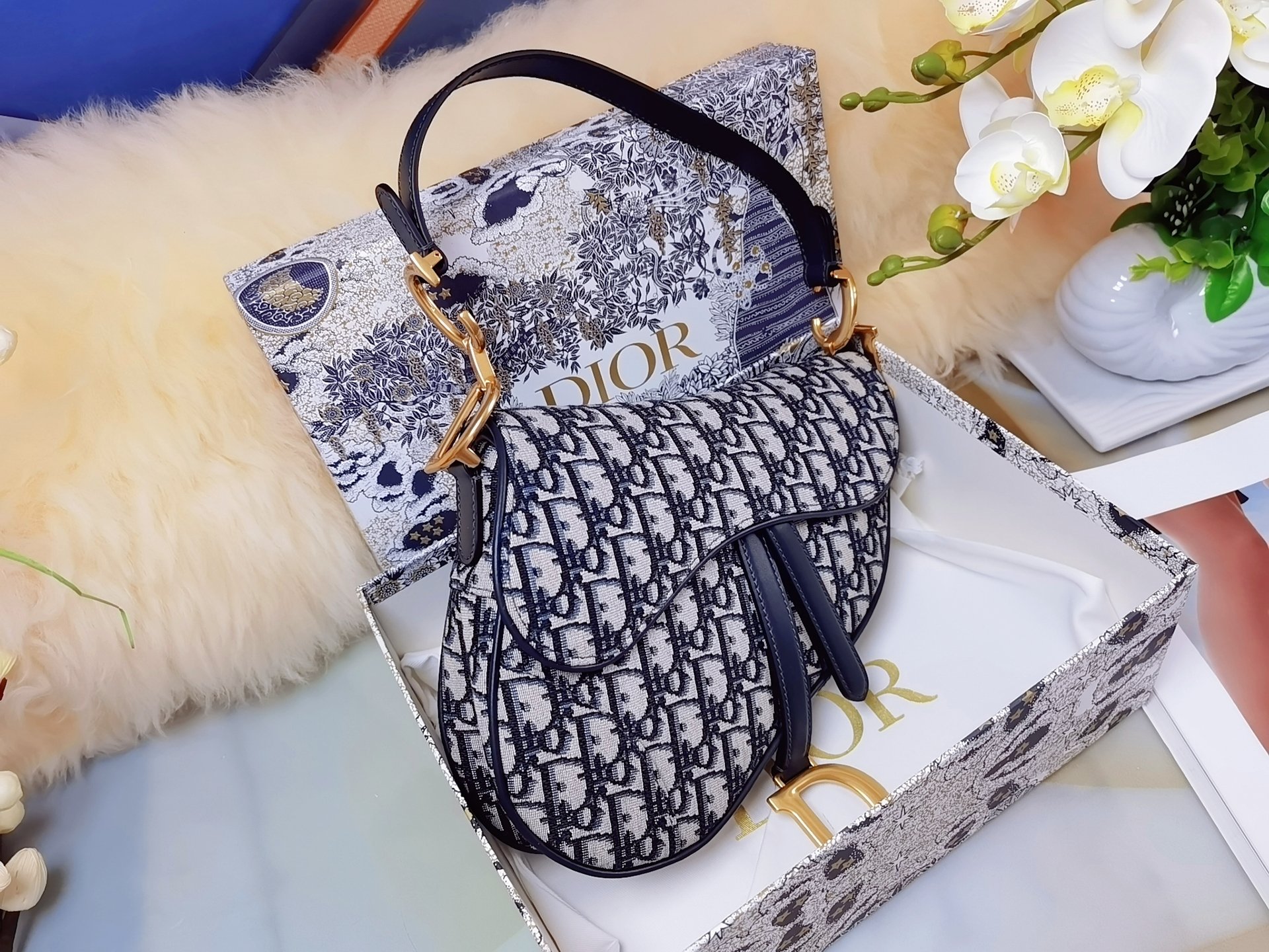 TOP Christian Dior Saddle Bag with Strap Jacquard 25.5 x 20 x 6.5cm - GHW
