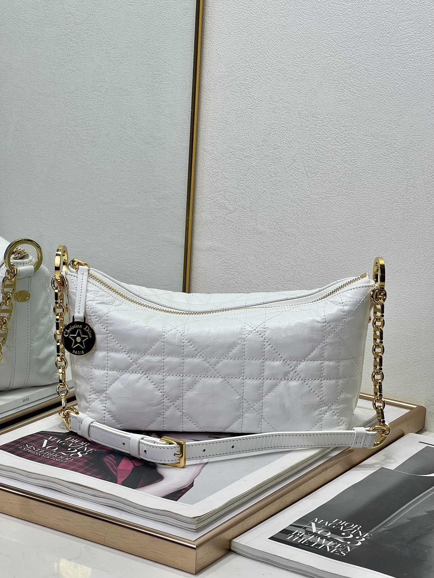 TOP Christian Dior Hobo Star Chain Handbag 28.5 x 14.5 x 10cm - 2 Colors