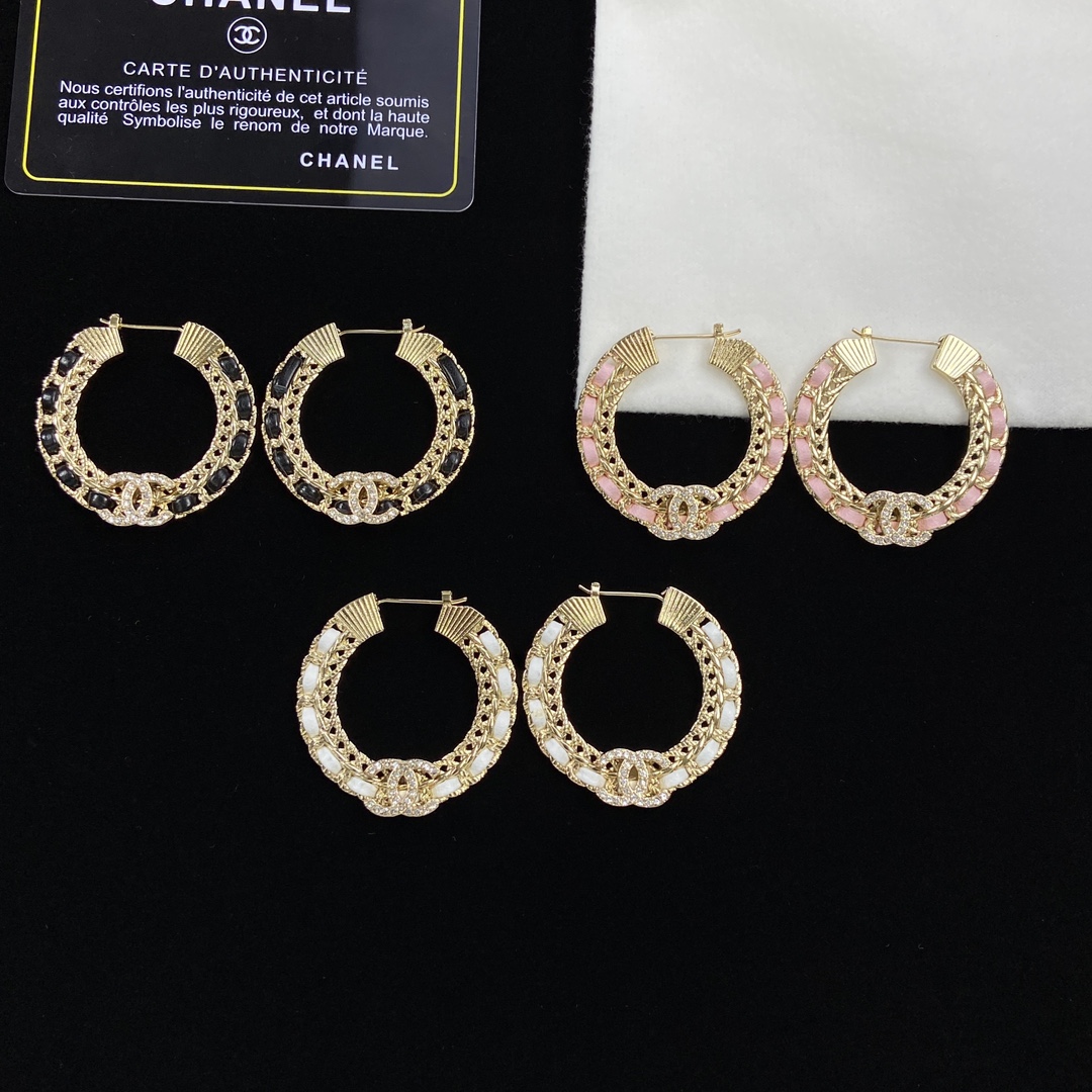 Top CHANEL Metal Earrings - 3 Colors