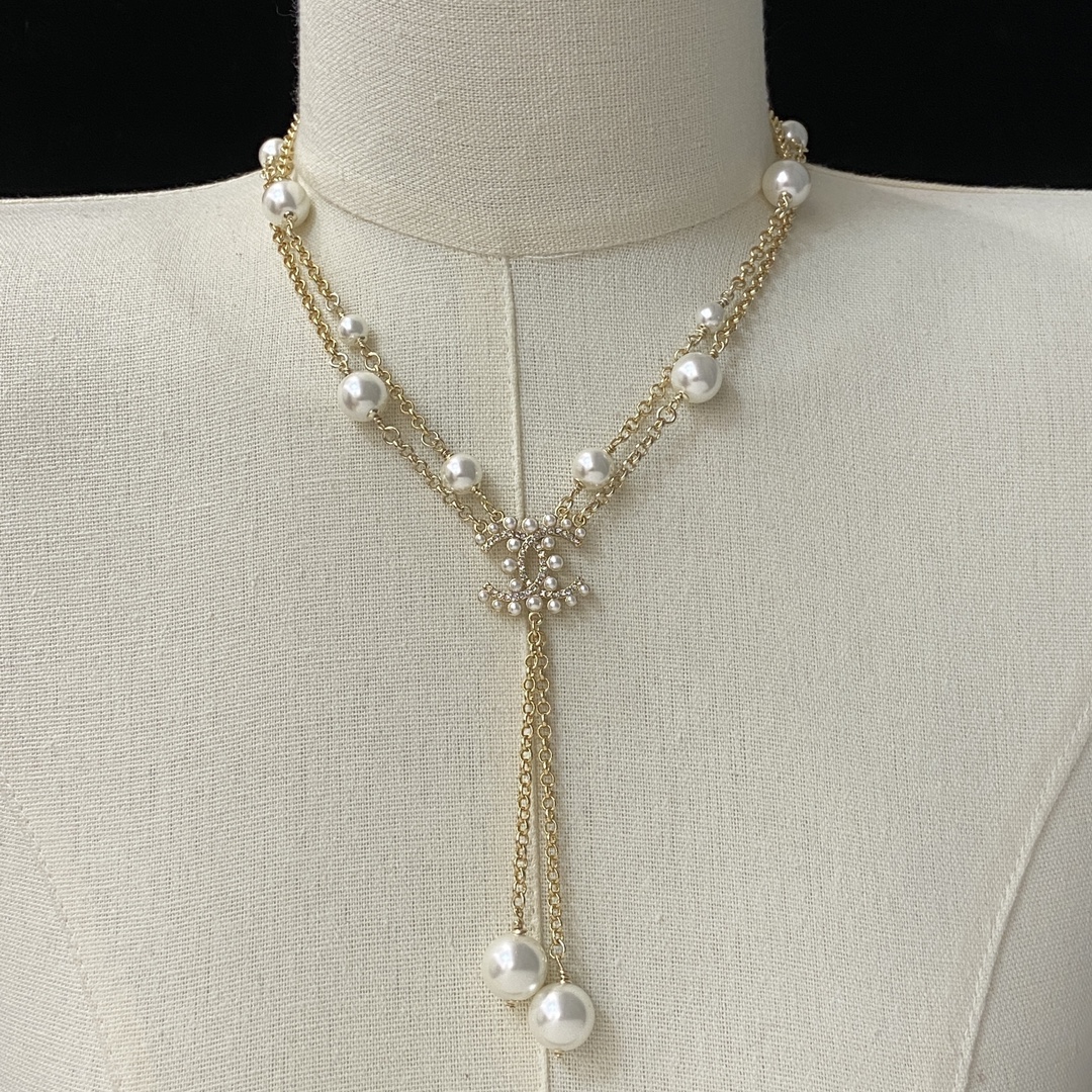TOP CHANEL Pearl Long Necklace - Gold