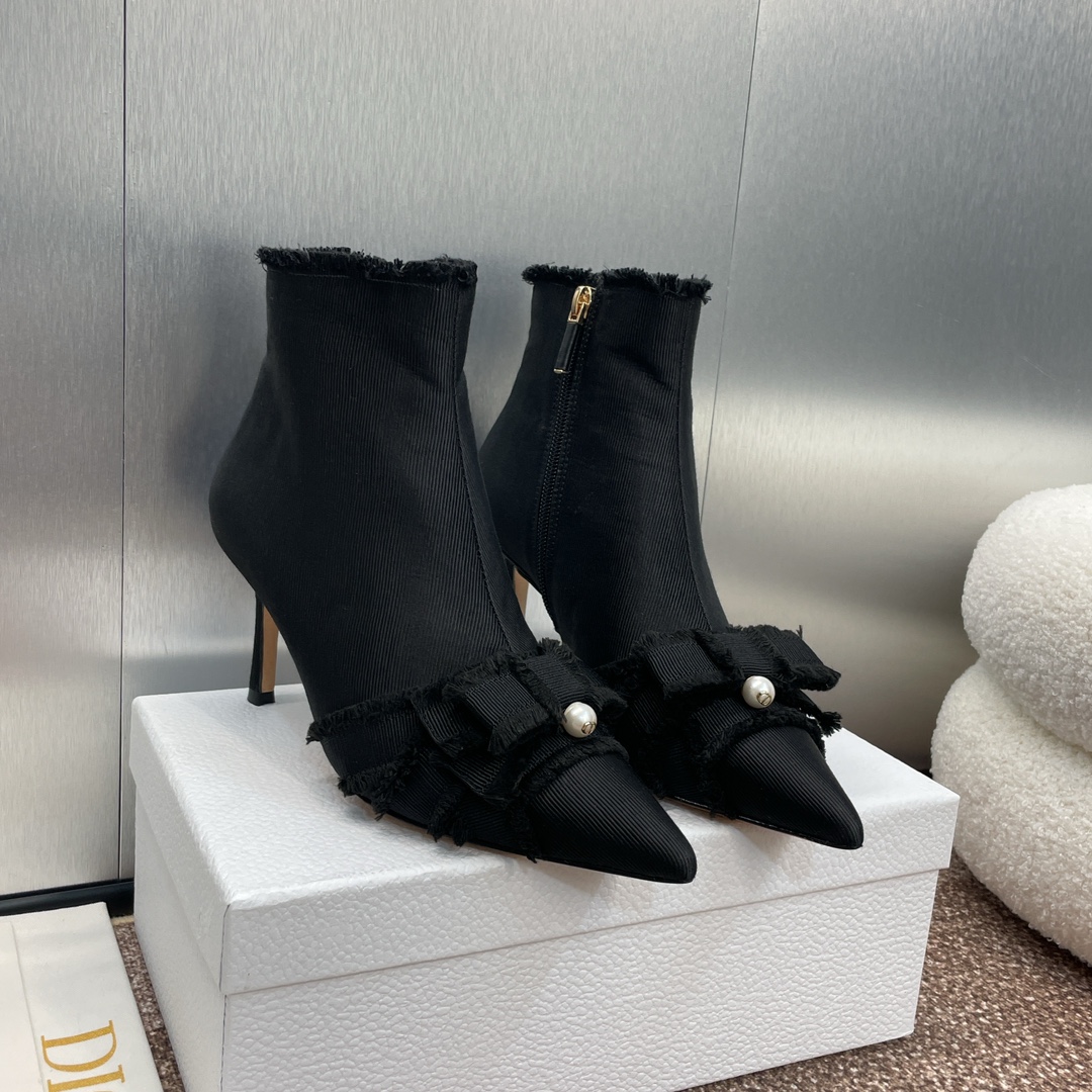TOP Christian Dior J'ADIOR Tassel Ribbon Boots with Pearl - 2 Color