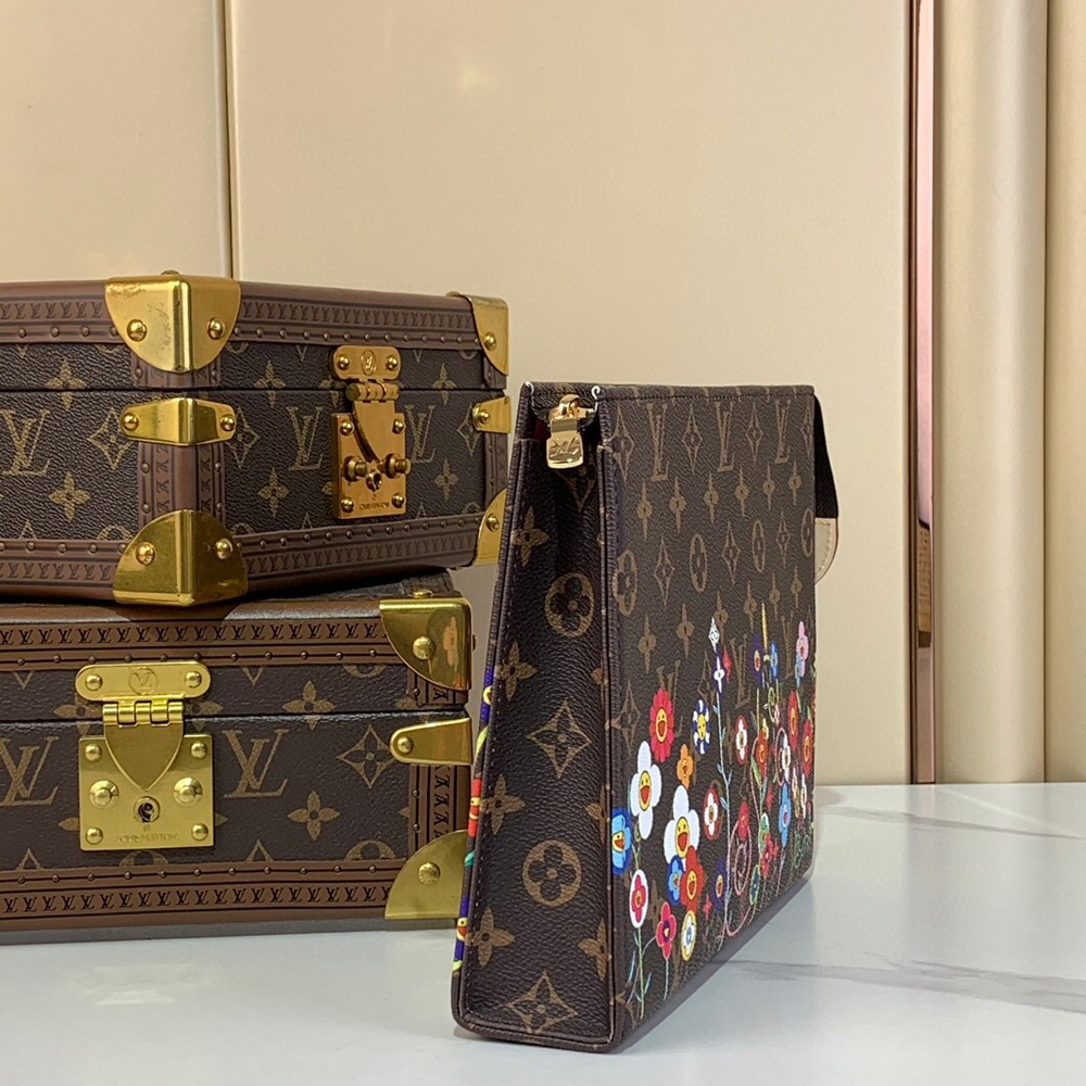 Louis Vuitton LV x TM Toiletry Pouch (Replica)