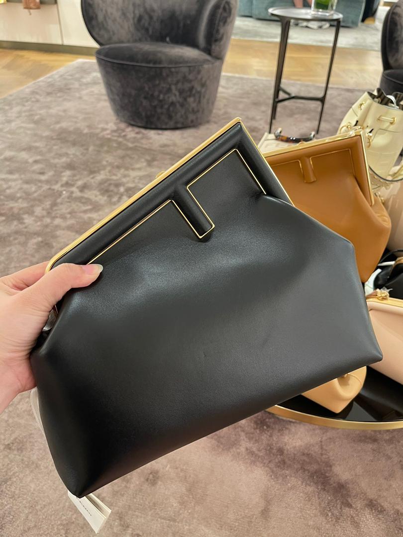 TOP FENDI FENDI First Medium Bag - Black