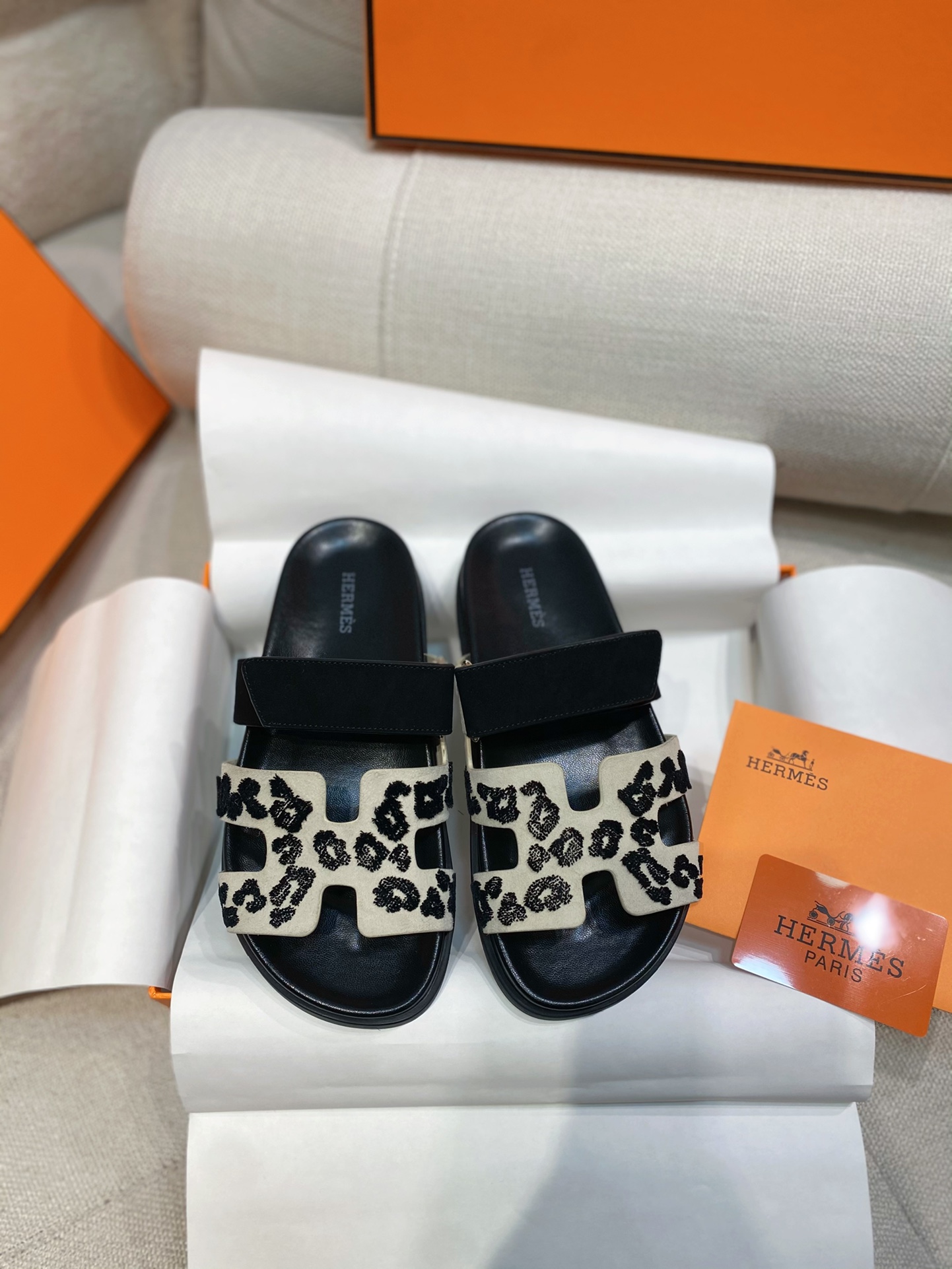 TOP HERMES Flat Sandal - 2 Colour