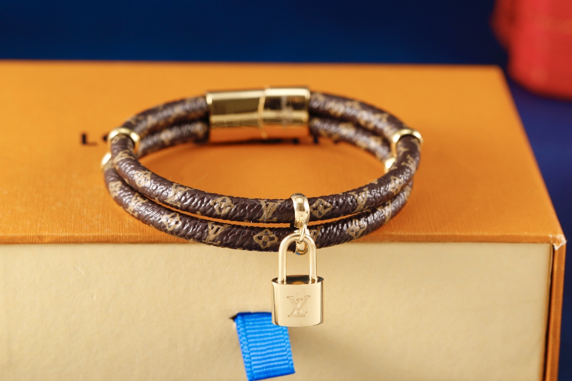 TOP Louis Vuitton LV Classic Monogram Leather with Logo Thin Double Circle Bracelet - Brown