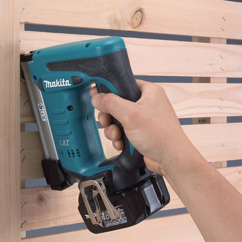 XTS01Z 18-Volt 3/8-Inch Cordless Lithium-Ion Crown Stapler, - Bare Tool