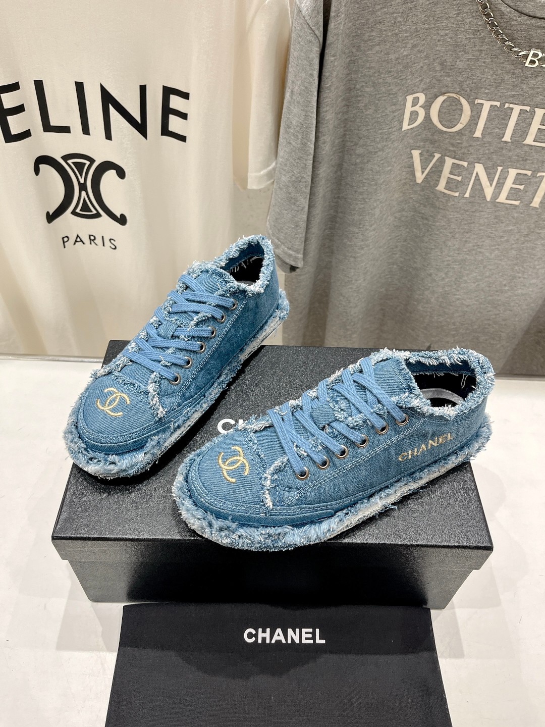 TOP CHANEL Denim Sneakers - Blue