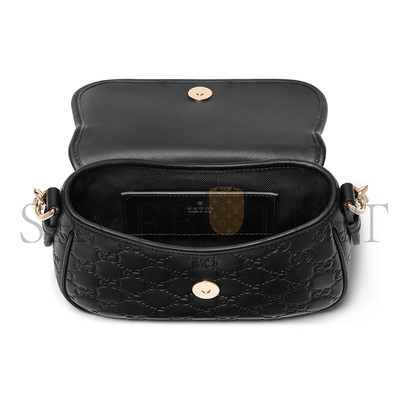 GUCCI GG EMBLEM SMALL SHOULDER BAG 847448 (20.5*13*7cm)