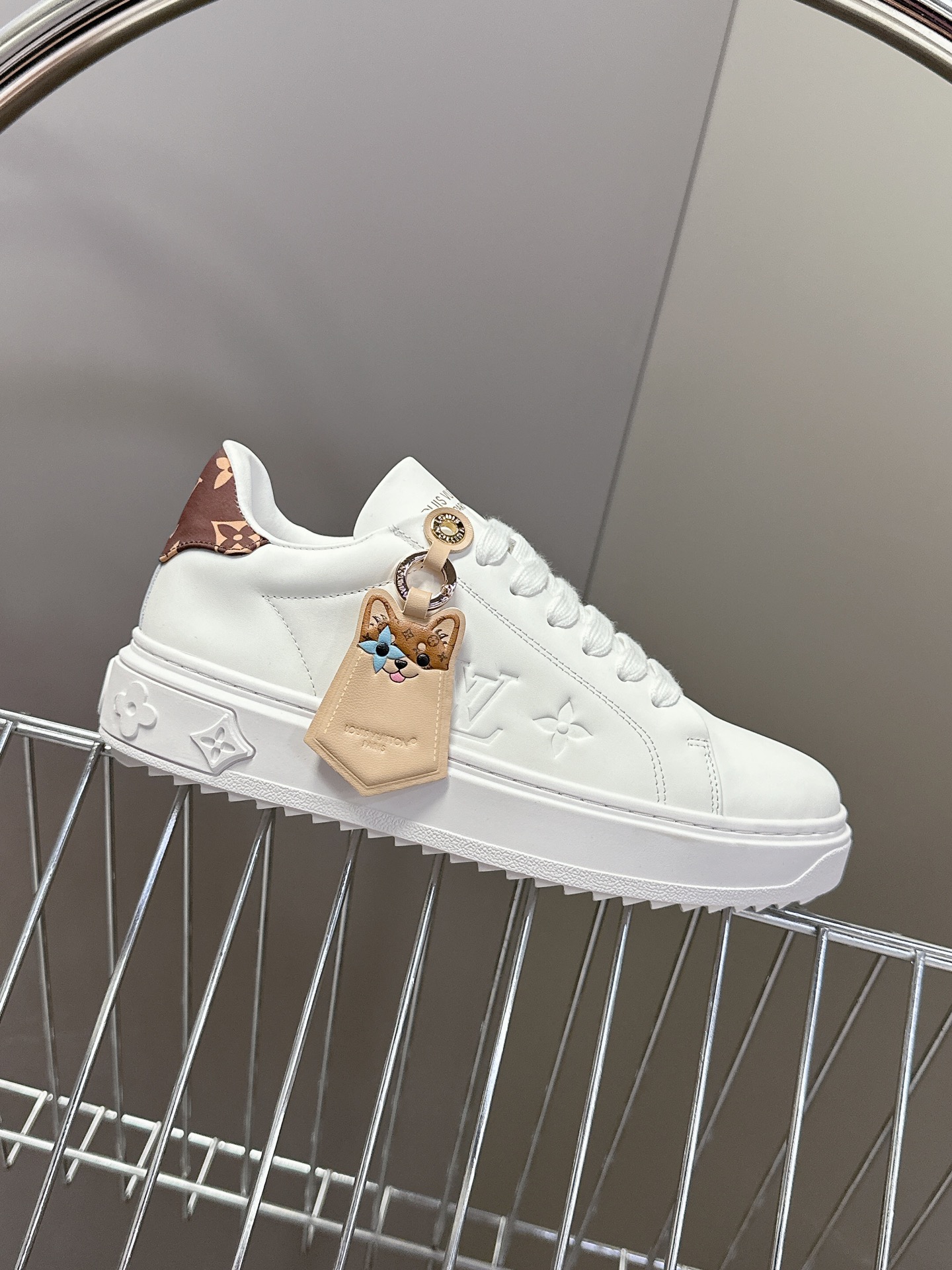 TOP Louis Vuitton LV Sneakers Cow Leather - White