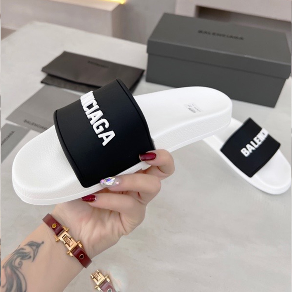 Balenciaga  Fashionable Flat Sandals Slide Sandal(Replica)