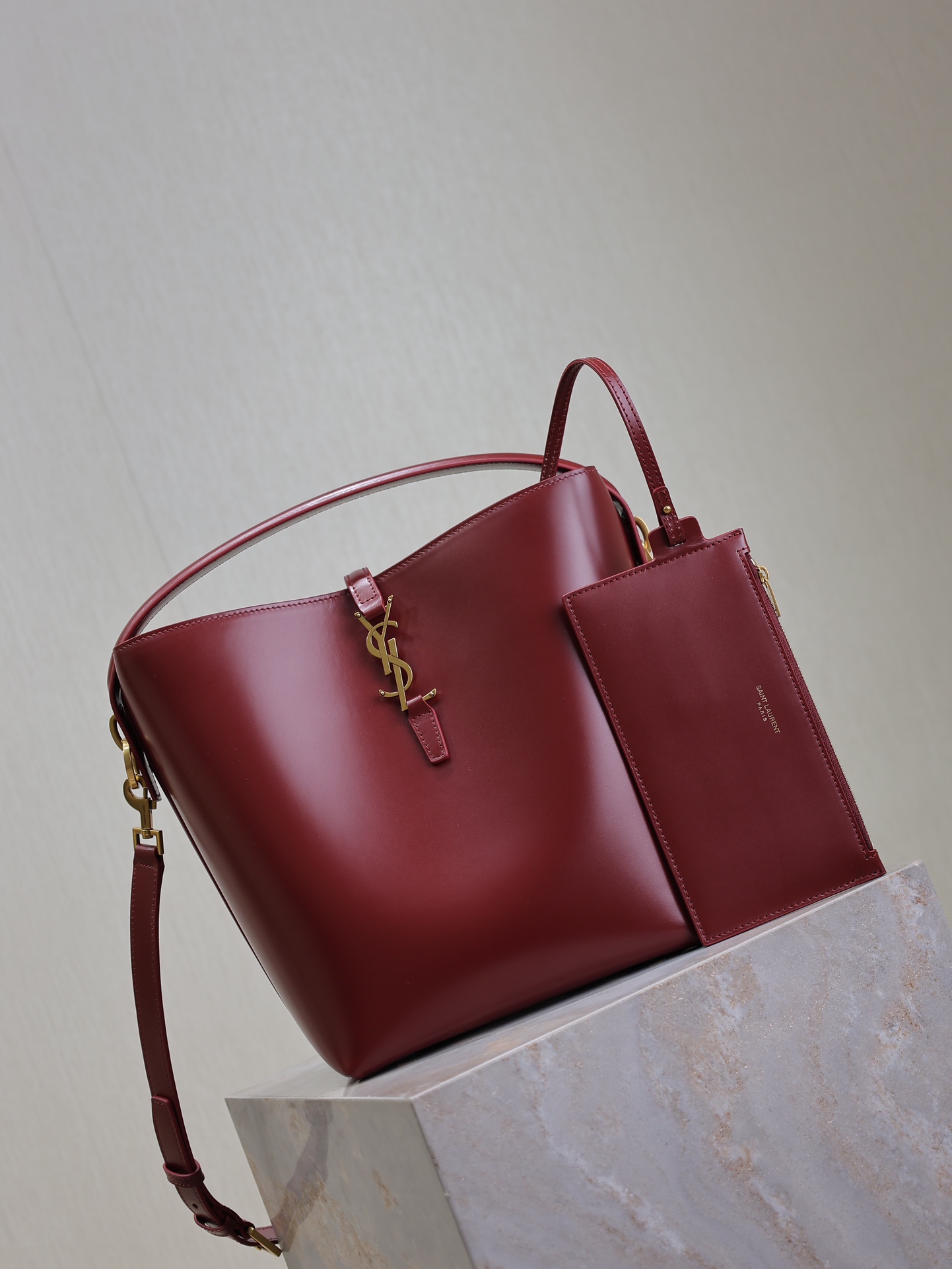 TOP Yves Saint Laurent YSL Le 37 Calfskin 26×20×12cm - Dark Red&GHW