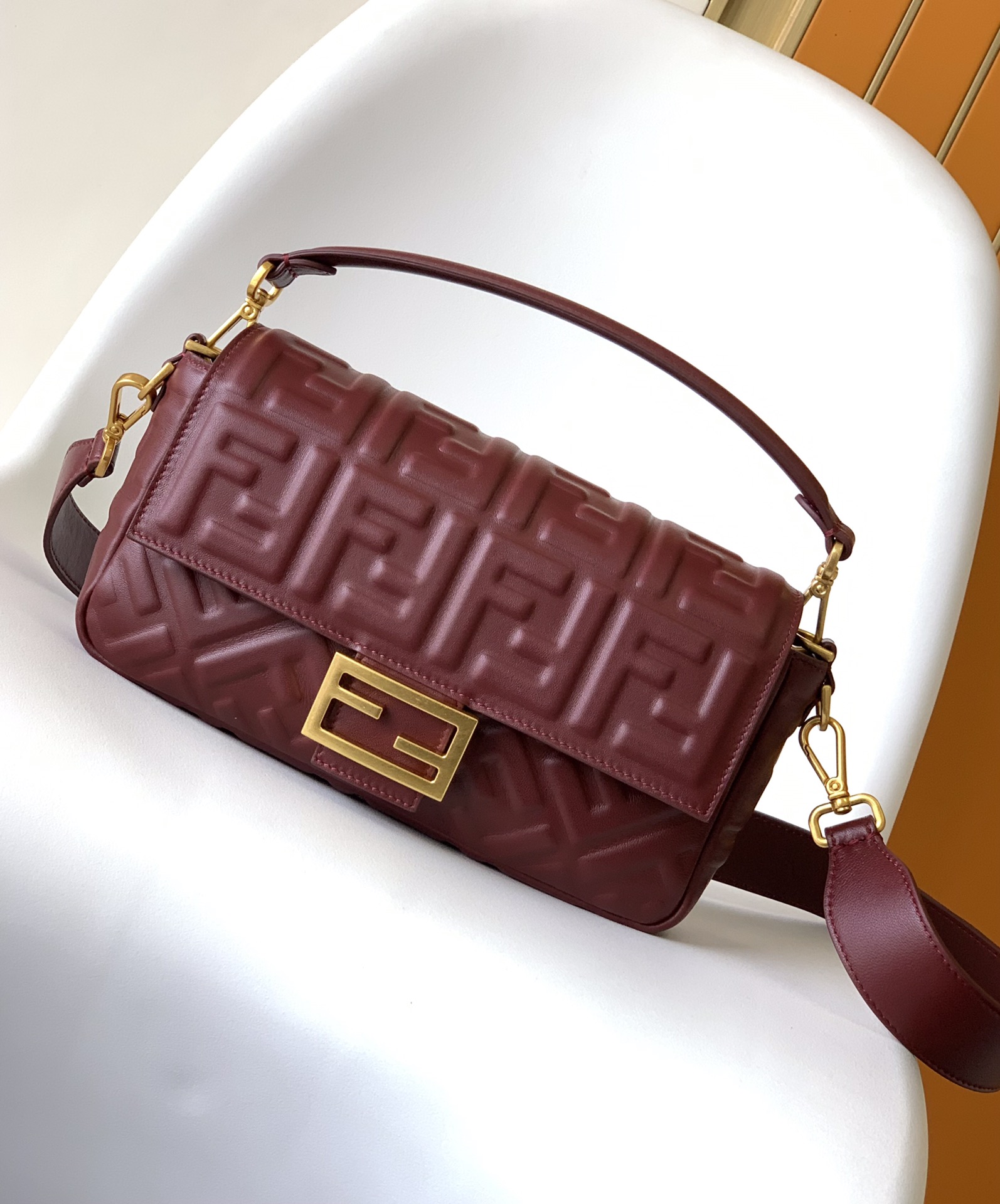 TOP FENDI Baguette Phone Pouch Bag 26*5*15cm- Red