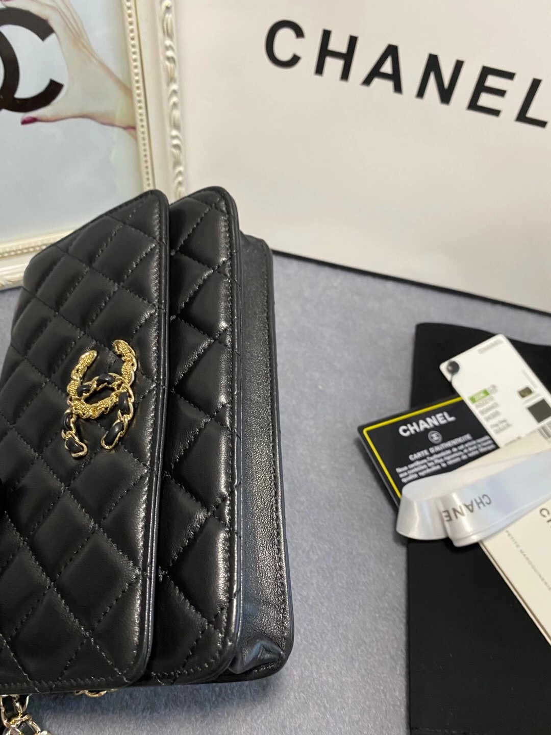 TOP CHANEL WOC Lambskin Bag 19cm - Black