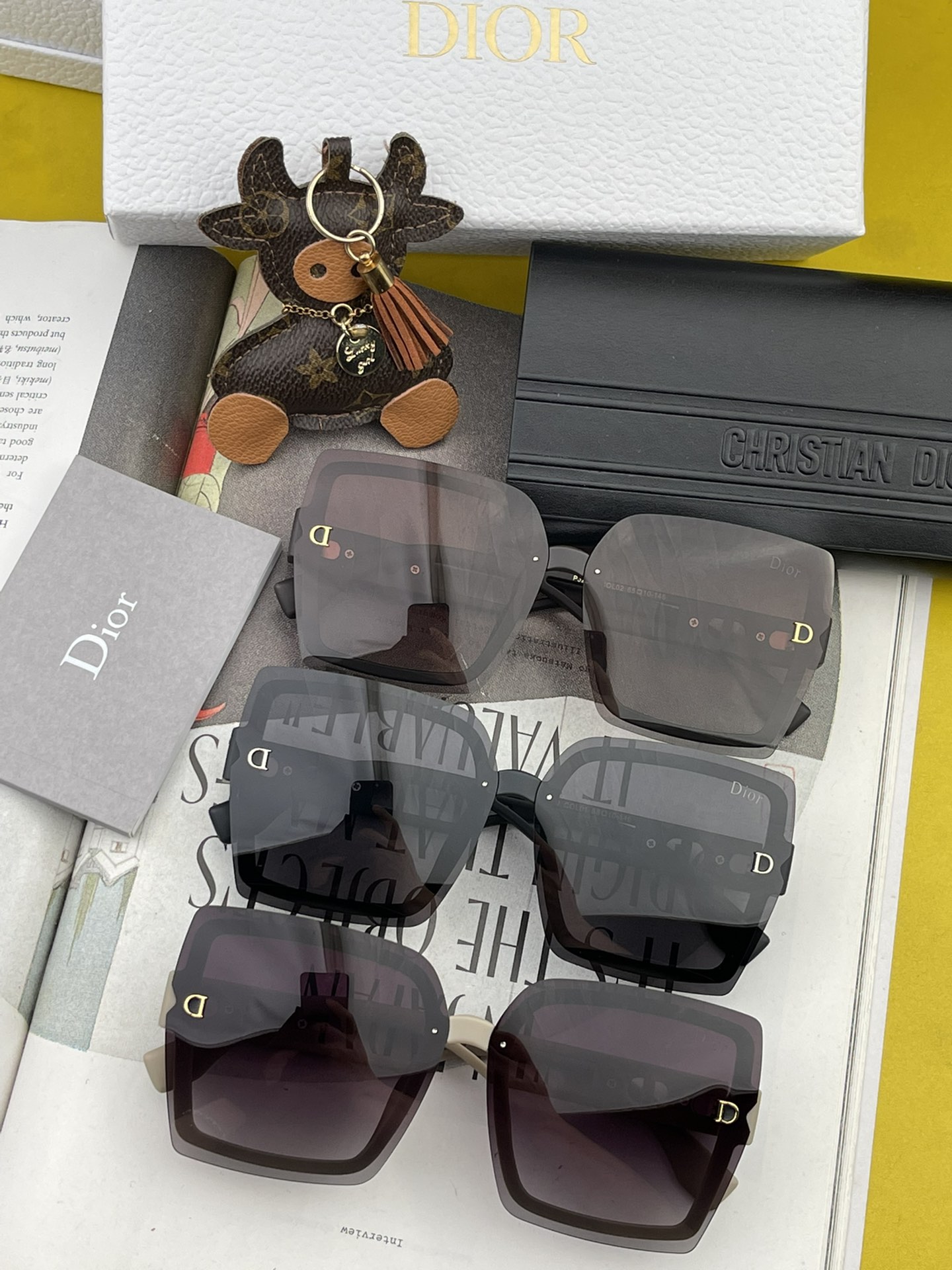 TOP Christian Dior Sunglasses  - 3 Color