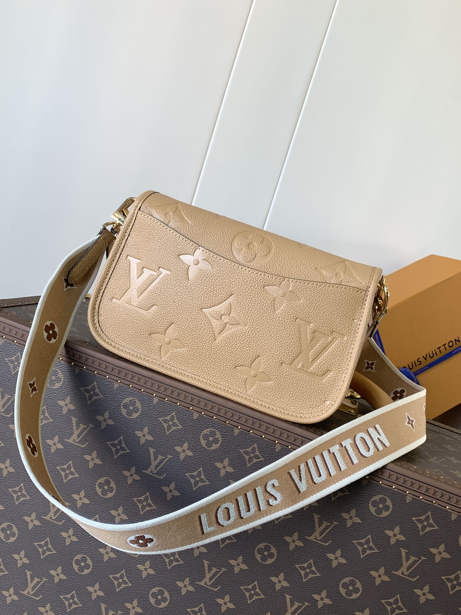 TOP Louis Vuitton LV Diane Bag 23 × 16 × 8.5 cm-Apricot