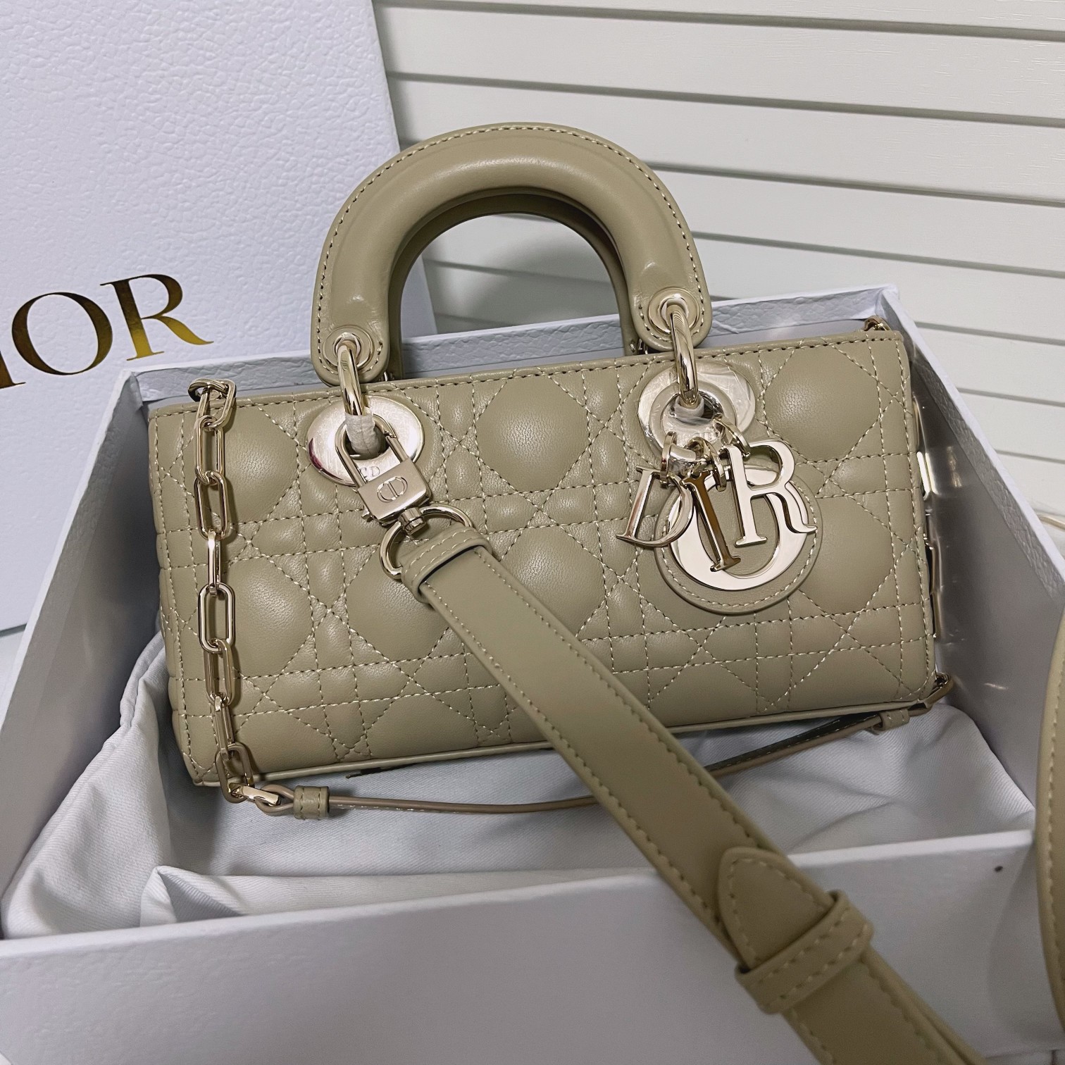 TOP Christian Dior Lady D-Joy Bag Sheepskin 22 CM- Apricot Color
