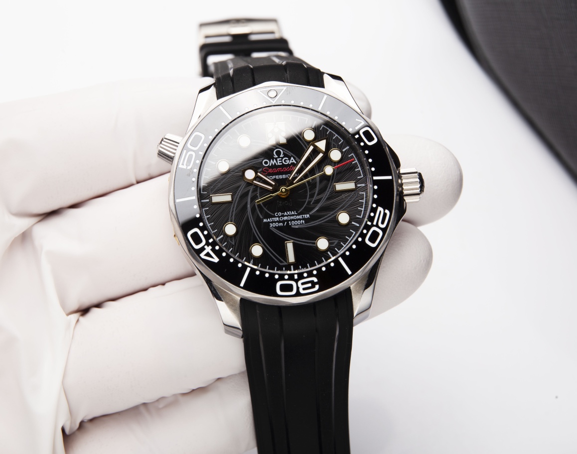 TOP OMEGA Omega Fully Automatic Mechanical Movement Watch - 42 mm