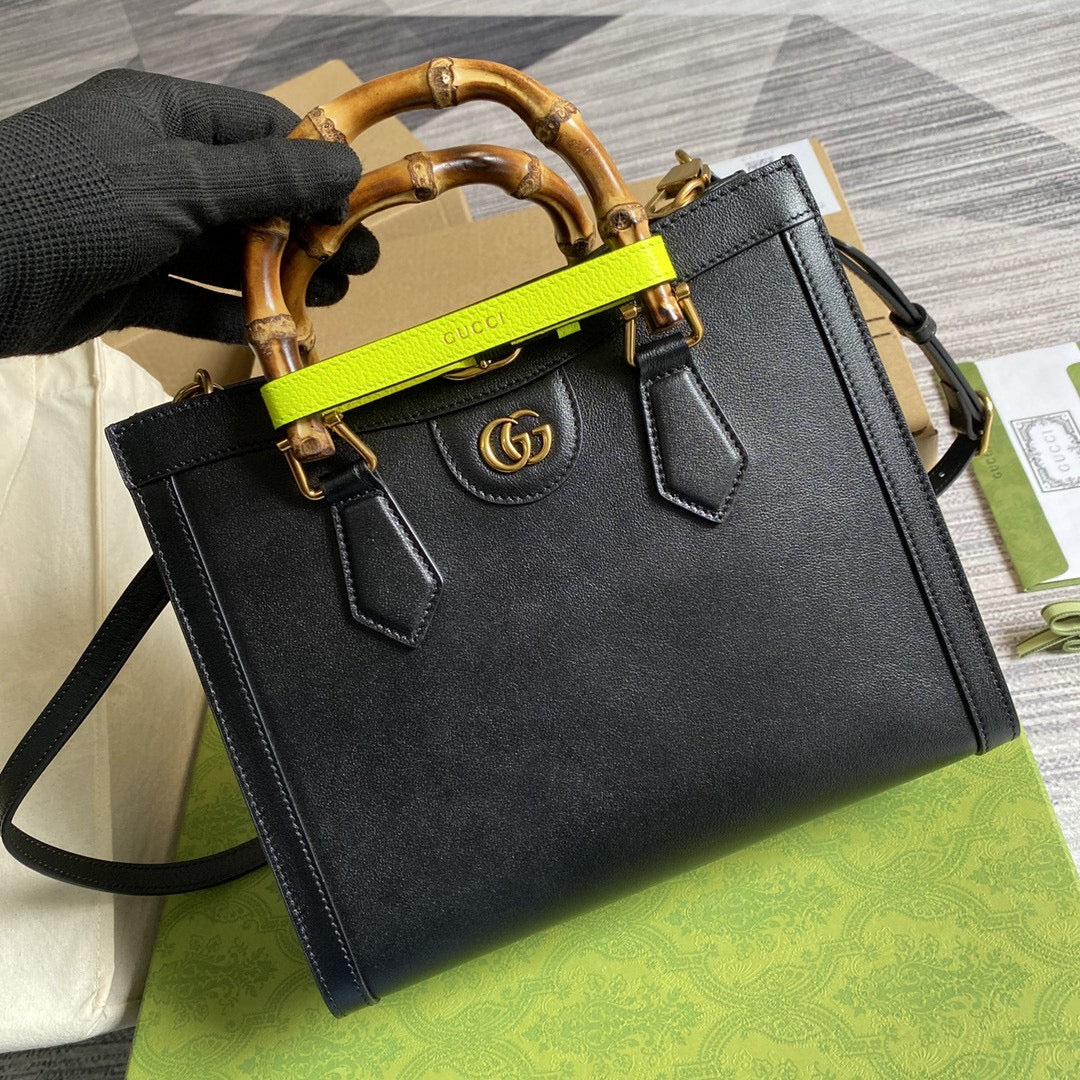 TOP GUCCI G*G Diana Medium Bag - Black