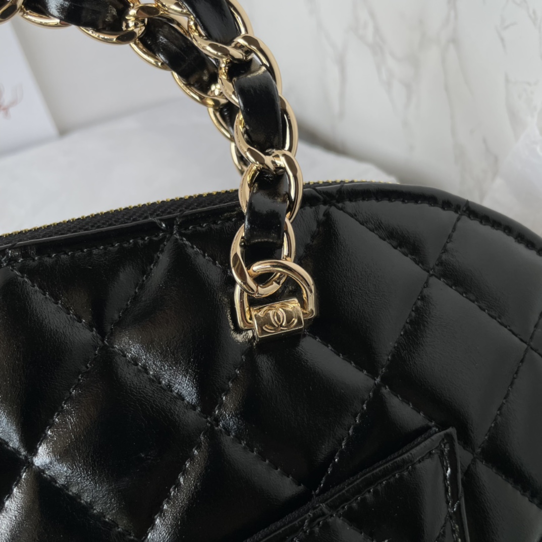 TOP CHANEL Shiny Lambskin Tote Bag 20.5x28.5x7cm - Black