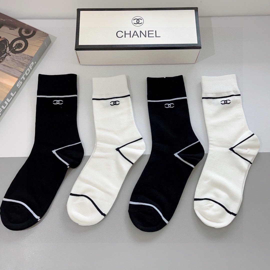 TOP CHANEL Socks - 4 Pieces as a Set