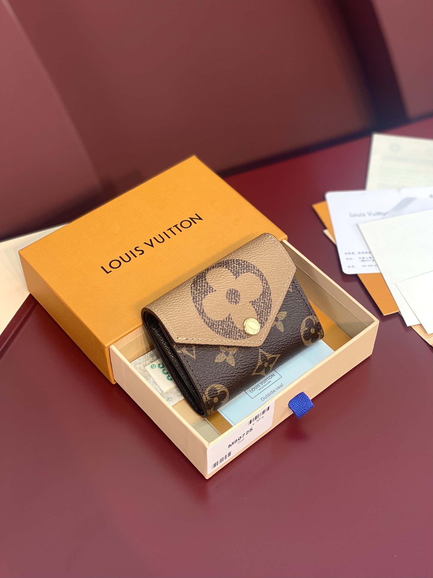 TOP Louis Vuitton LV Zoé Wallet Monogram Reverse Canvas 7.5x3x9.5cm - Khaki/Brown