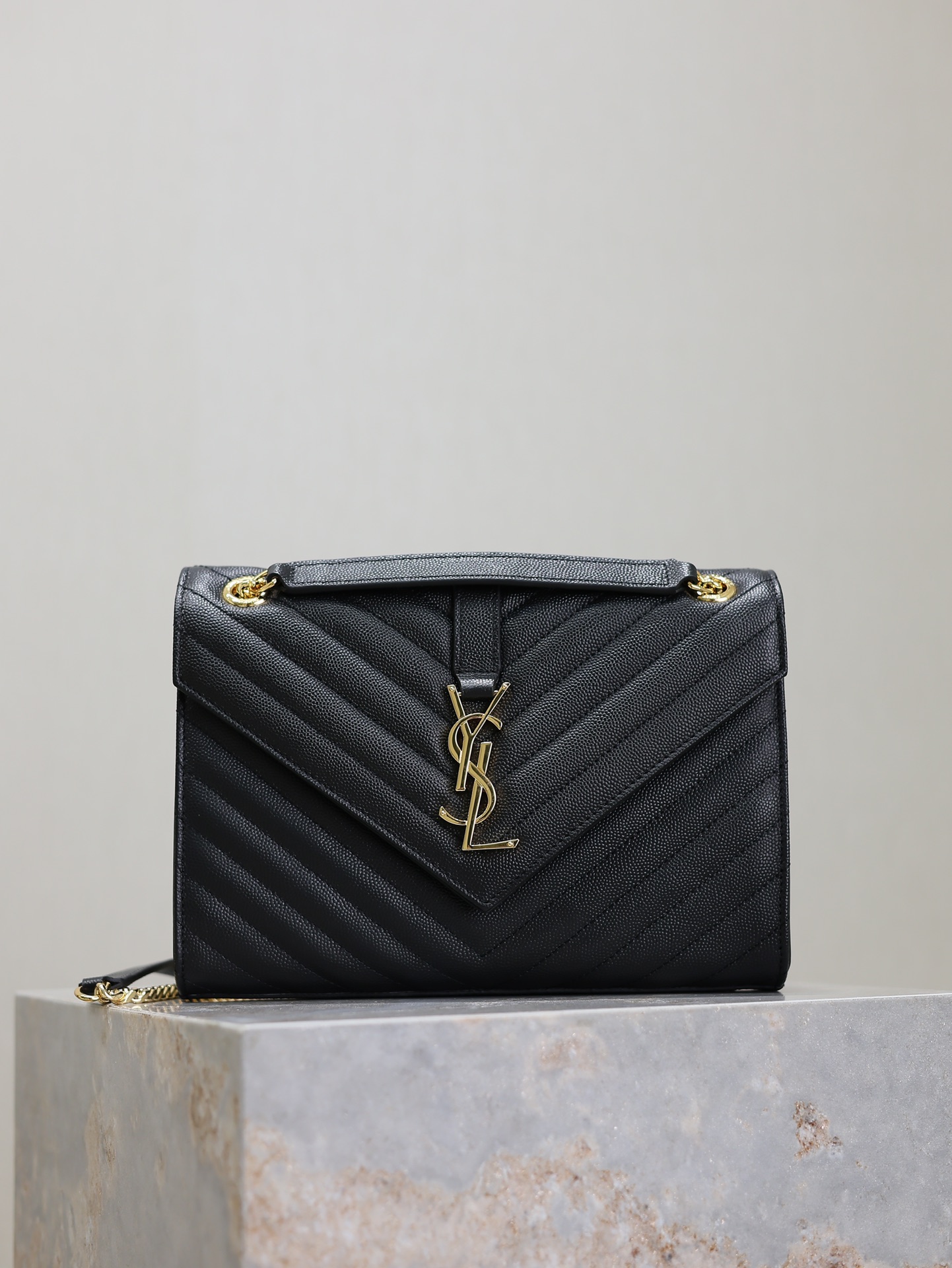 TOP Yves Saint Laurent YSL Monogram Bag 24/31cm - Black&GHW