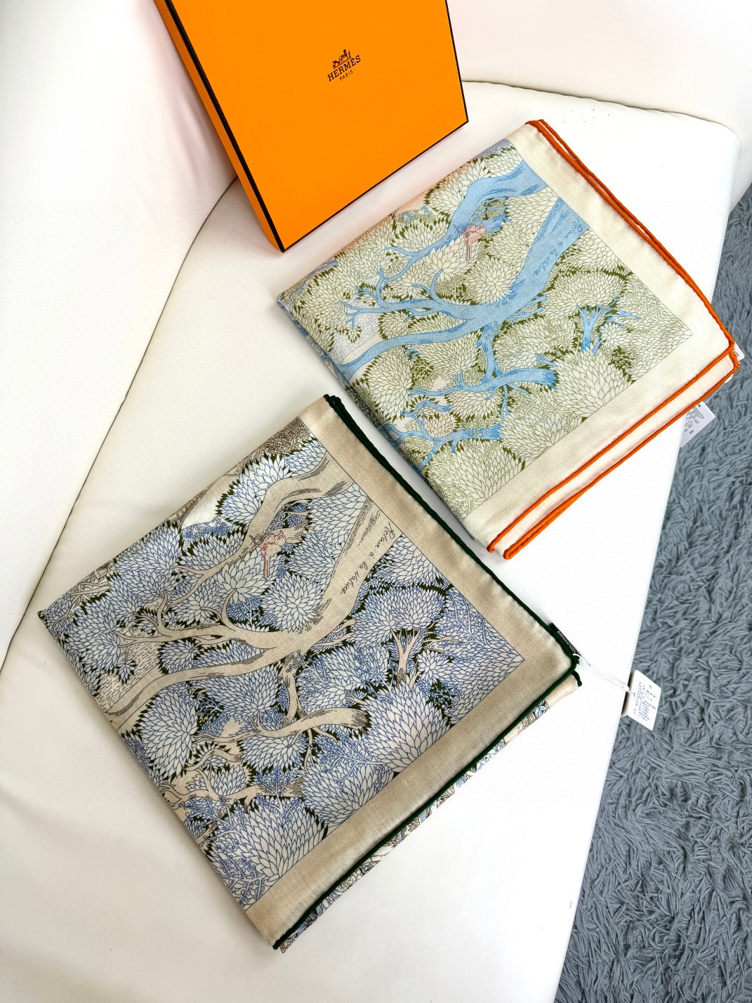 TOP HERMES Cashmere Square Scarf 140 x 140 cm - 2 Colours