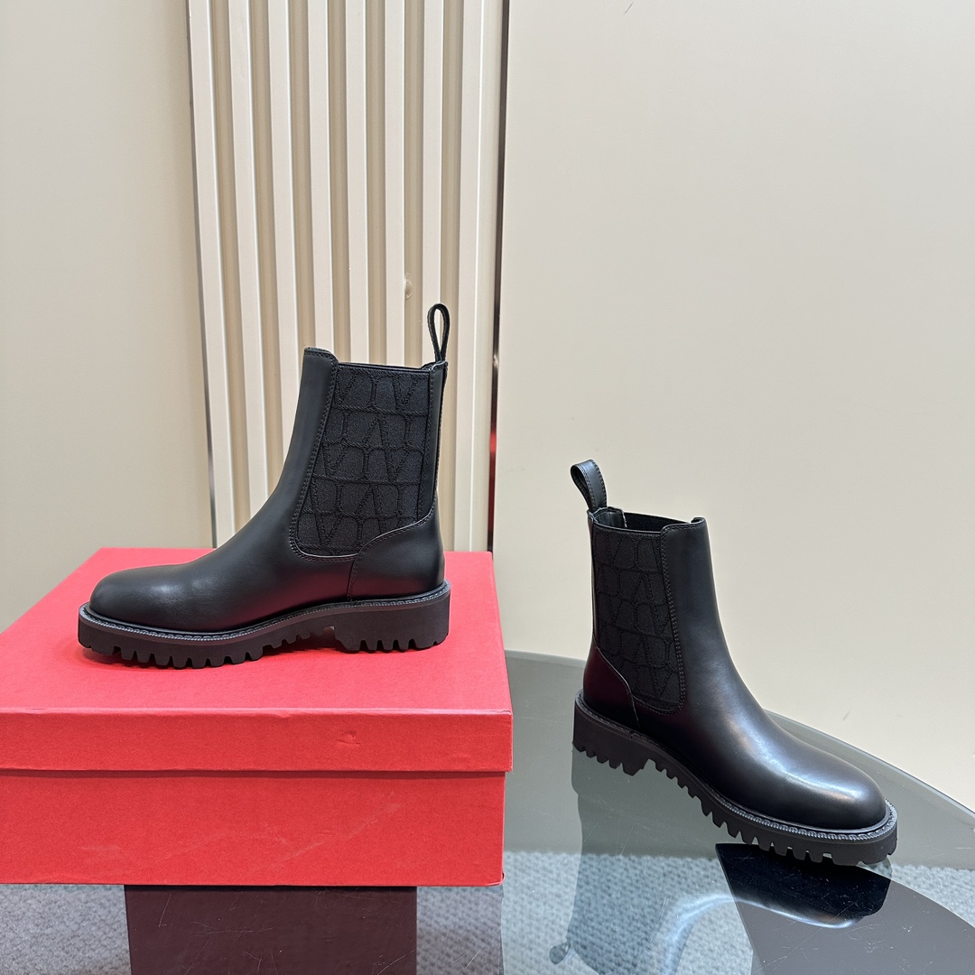 TOP VALENTINO Versatile Ankle Boots - 2 Color