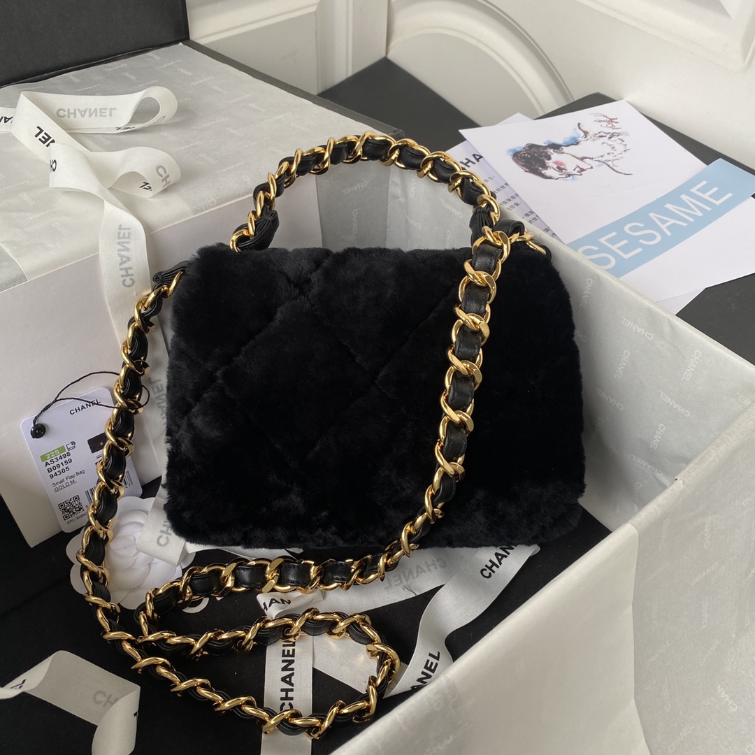 TOP CHANEL Classic Flap Bag Wool 15 X 20.5 X 8 cm - Black & GHW