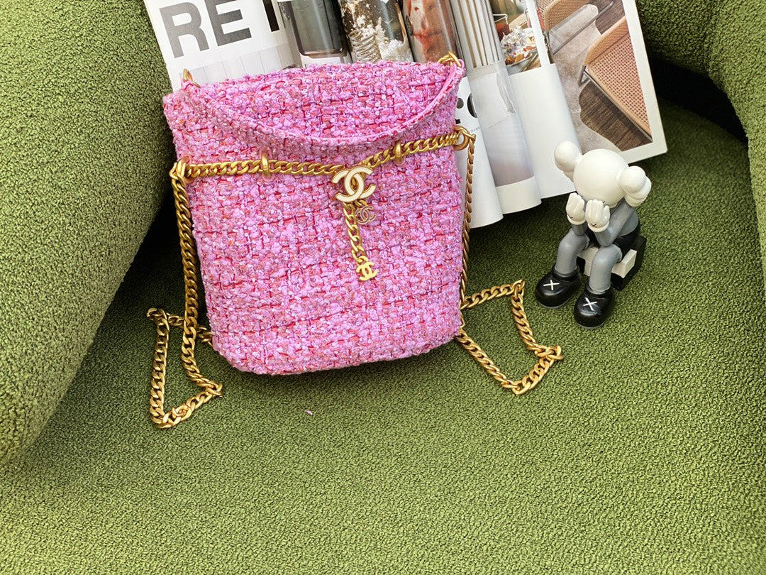 TOP CHANEL Bucket Tweed Bag  2022 - Purple