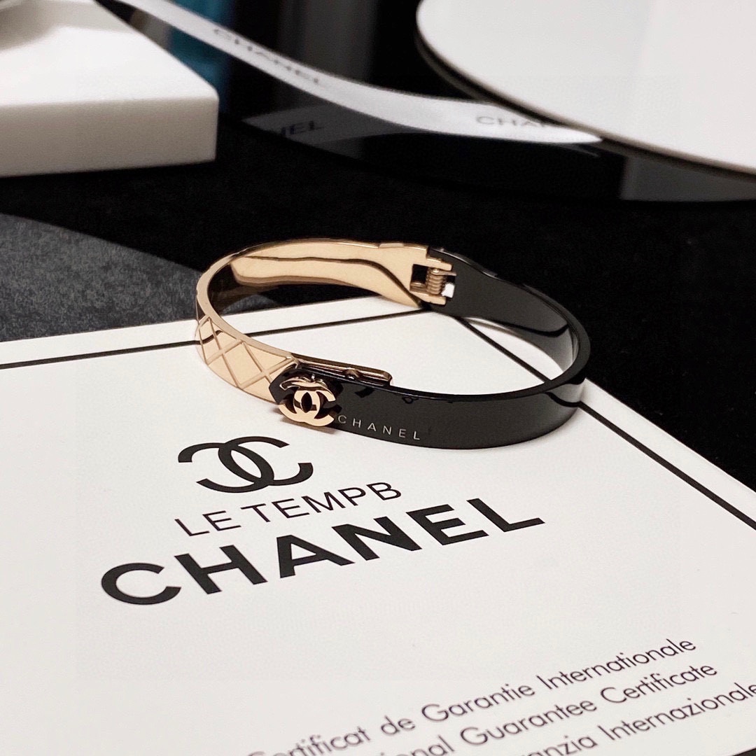 TOP CHANEL Bracelet-Black