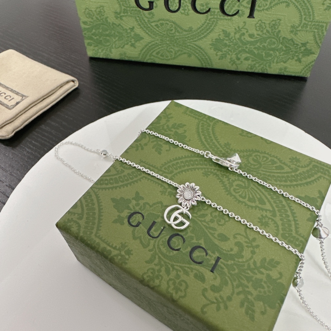 TOP GUCCI Necklace - Silver