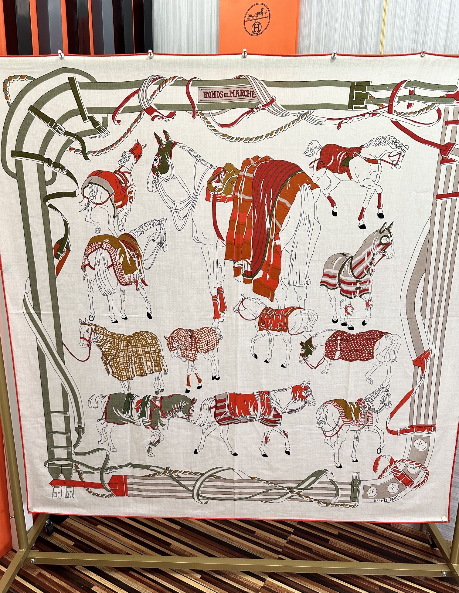 TOP HERMES 70% Cashmere + 30% Silk Scarf 140x140 cm - 2 Colors