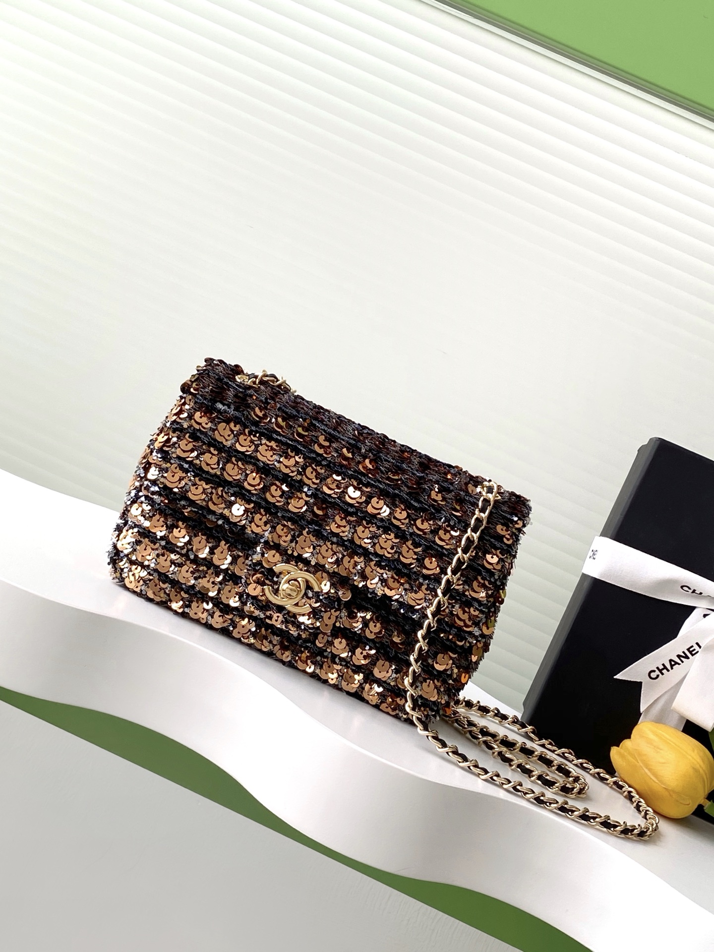 TOP CHANEL 25C Sequin Flab Bags 14*21*8cm - Black&Gold