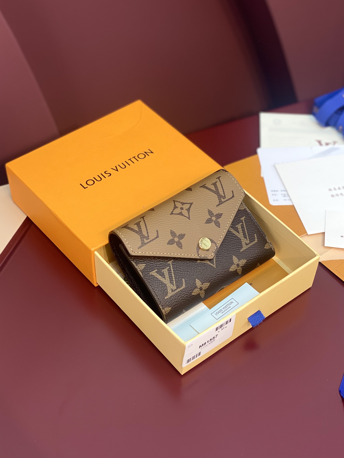 TOP Louis Vuitton LV Victorine Wallet Monogram Reverse Canvas 12x9.5x1.5cm - Khaki/Brown