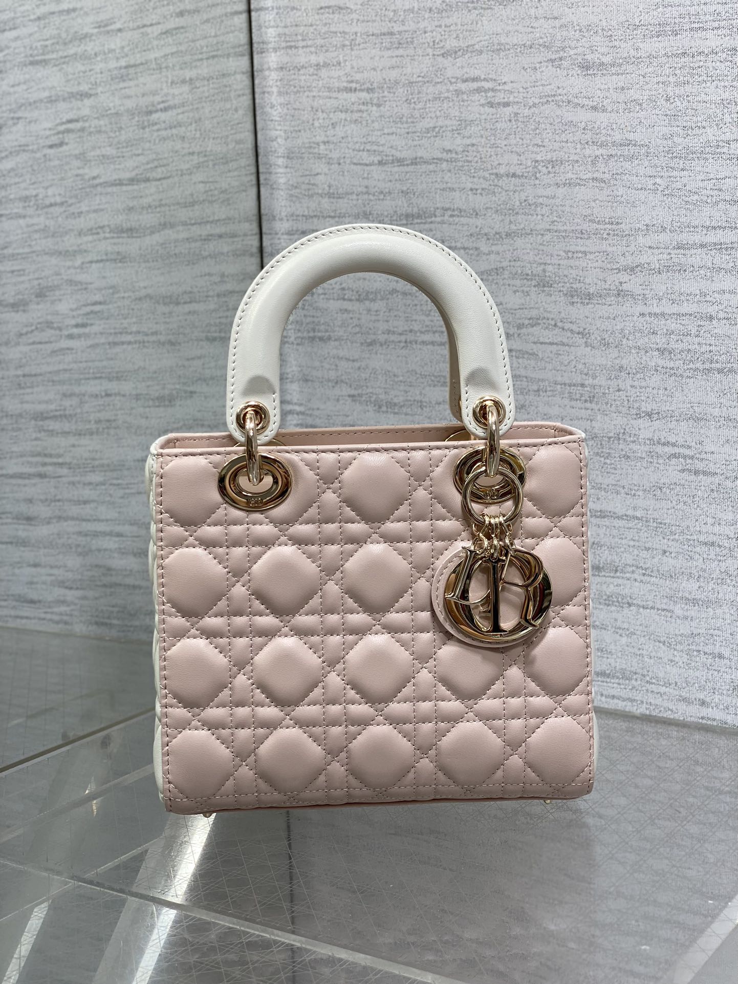 TOP Christian Dior Lady Dior  Bag 20×16.5×8cm - Pink and White