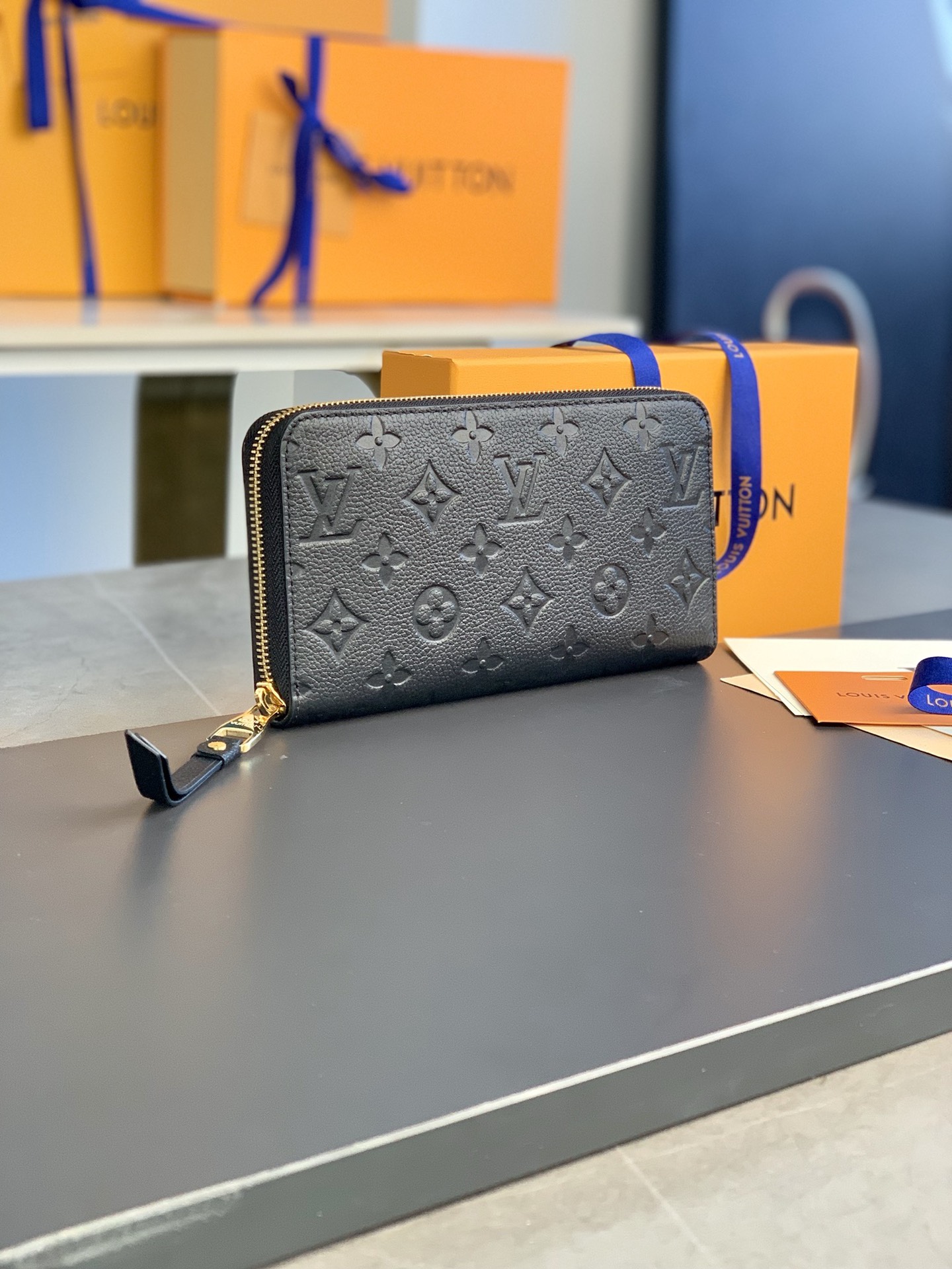 TOP Louis Vuitton LV Wallet Empreinte  - BLACK