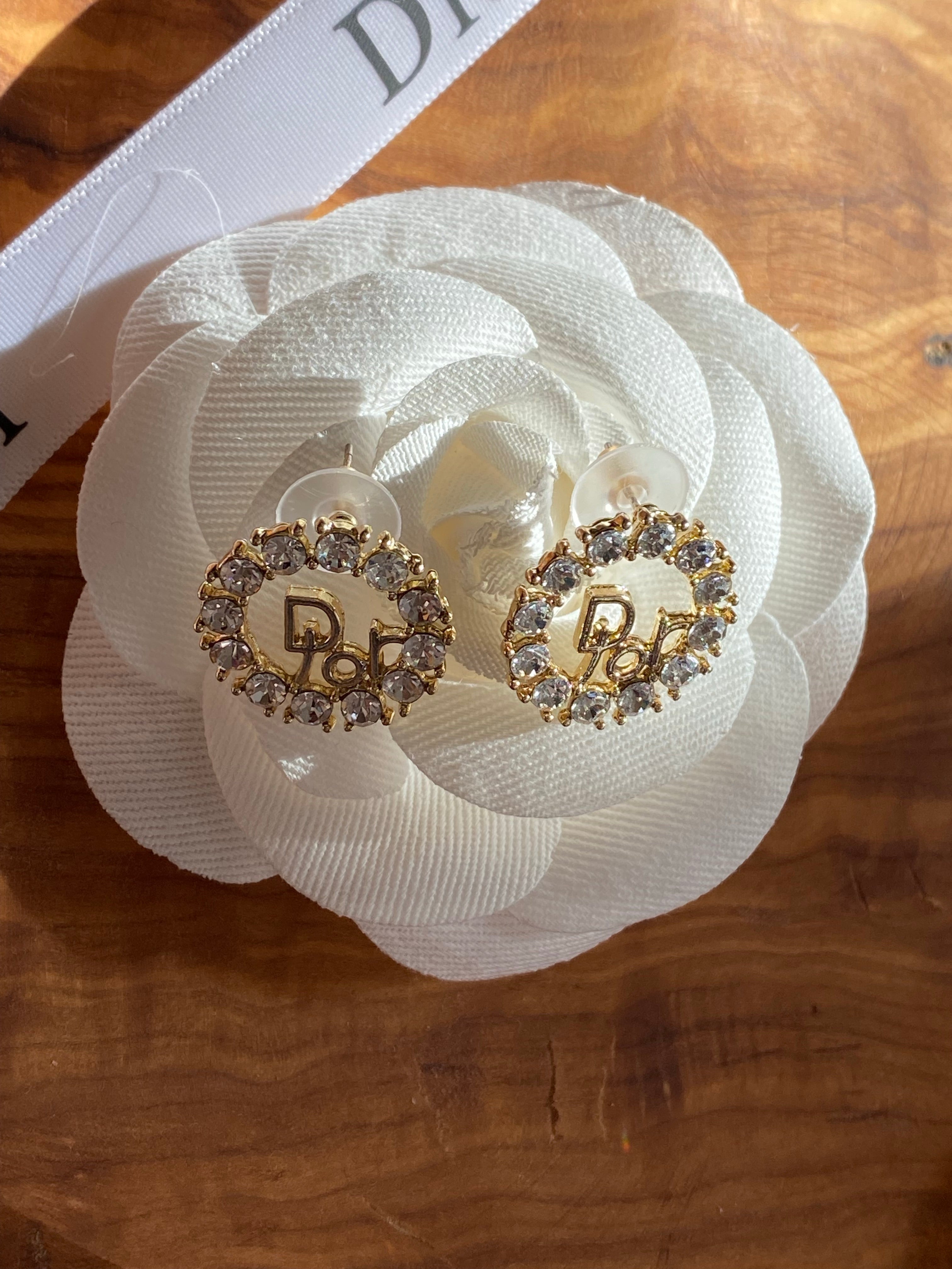Top Christian Dior Round Stones Earrings