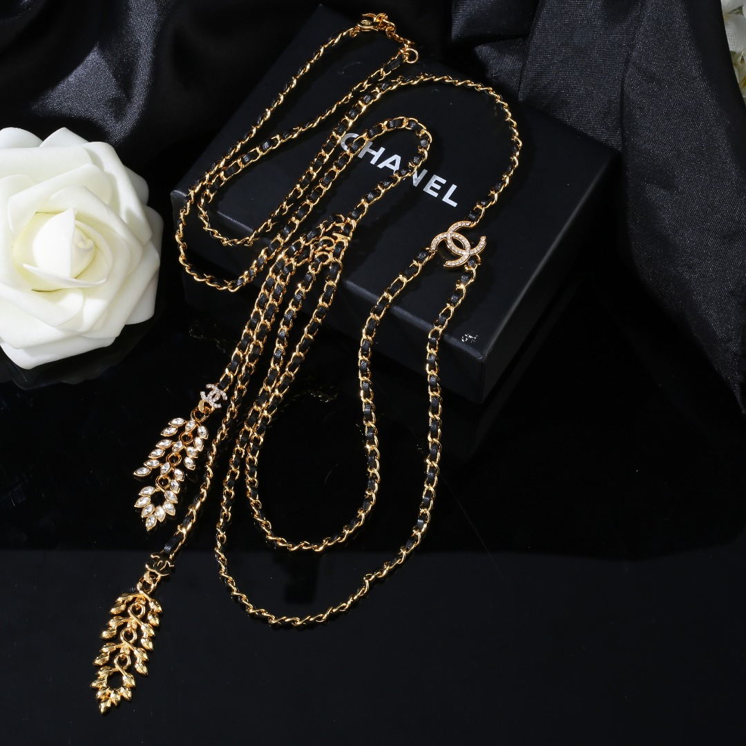 TOP CHANEL Multi Layer  Vintage Waist Chain