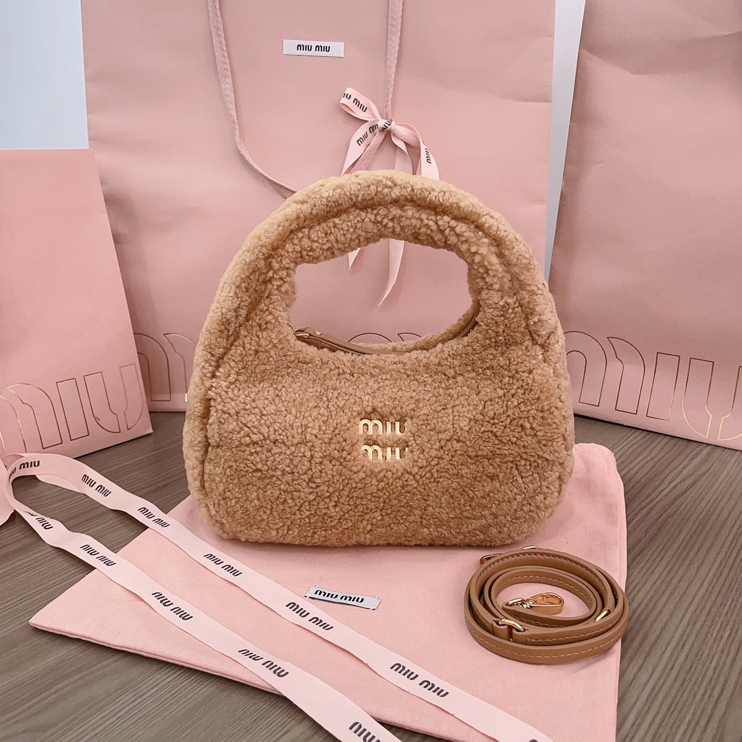 TOP Miu Miu Wander Bag Lambswool 18x10x6cm/23X13X7cm - 2 Color