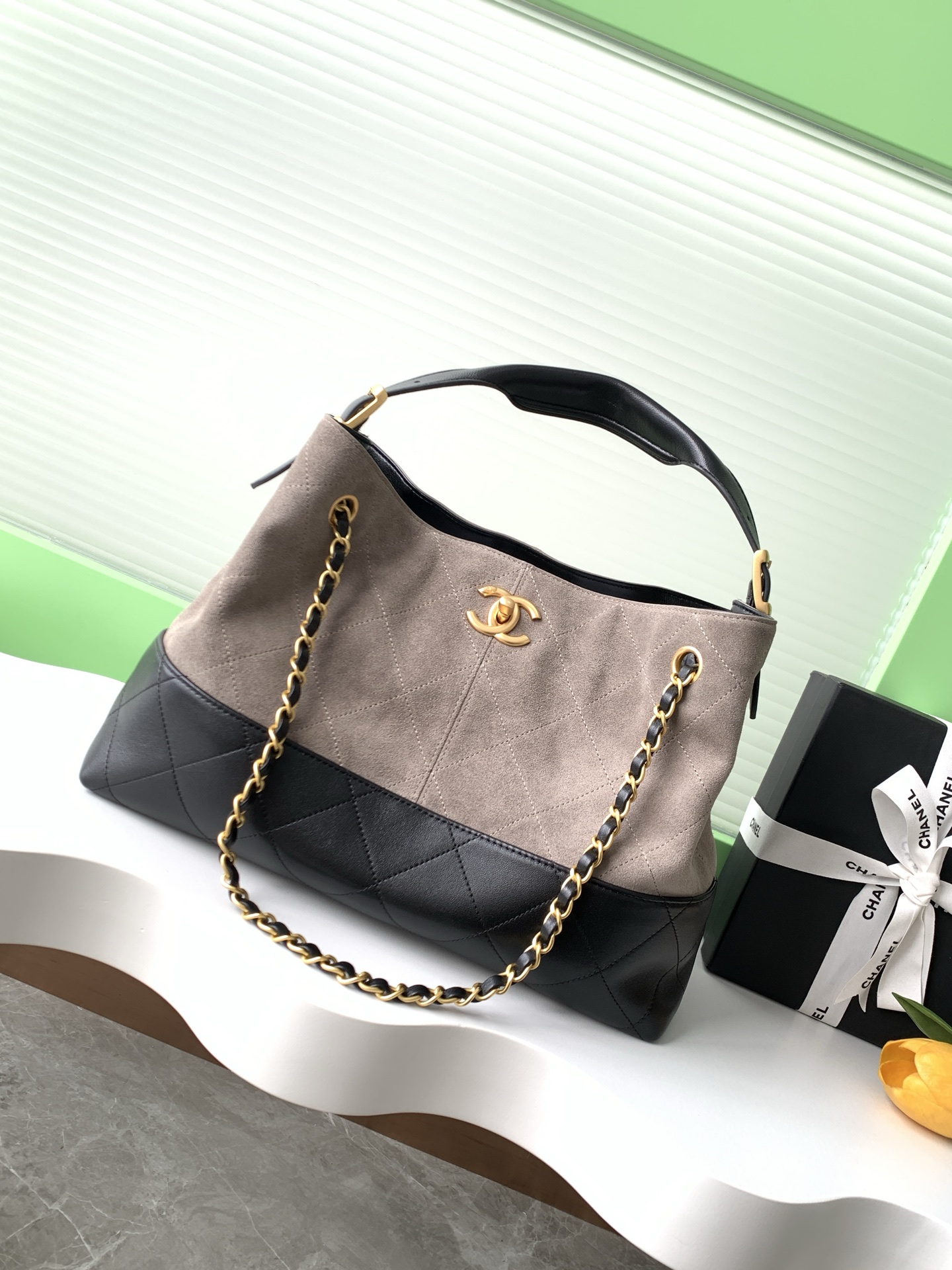 TOP CHANEL Suede Bag 36-24-12 cm - Grey and Black