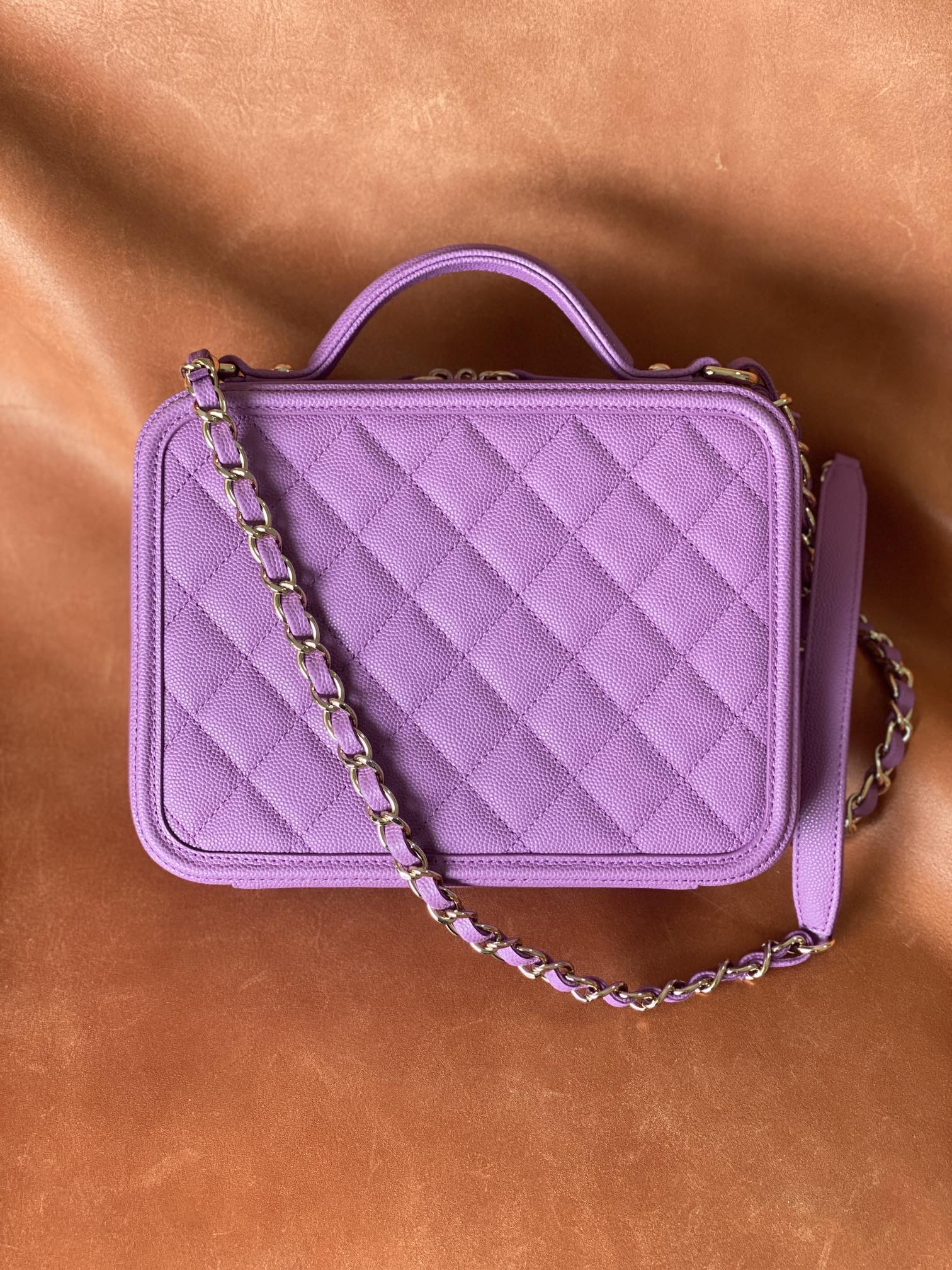 TOP CHANEL Vanity Case Medium - Purple