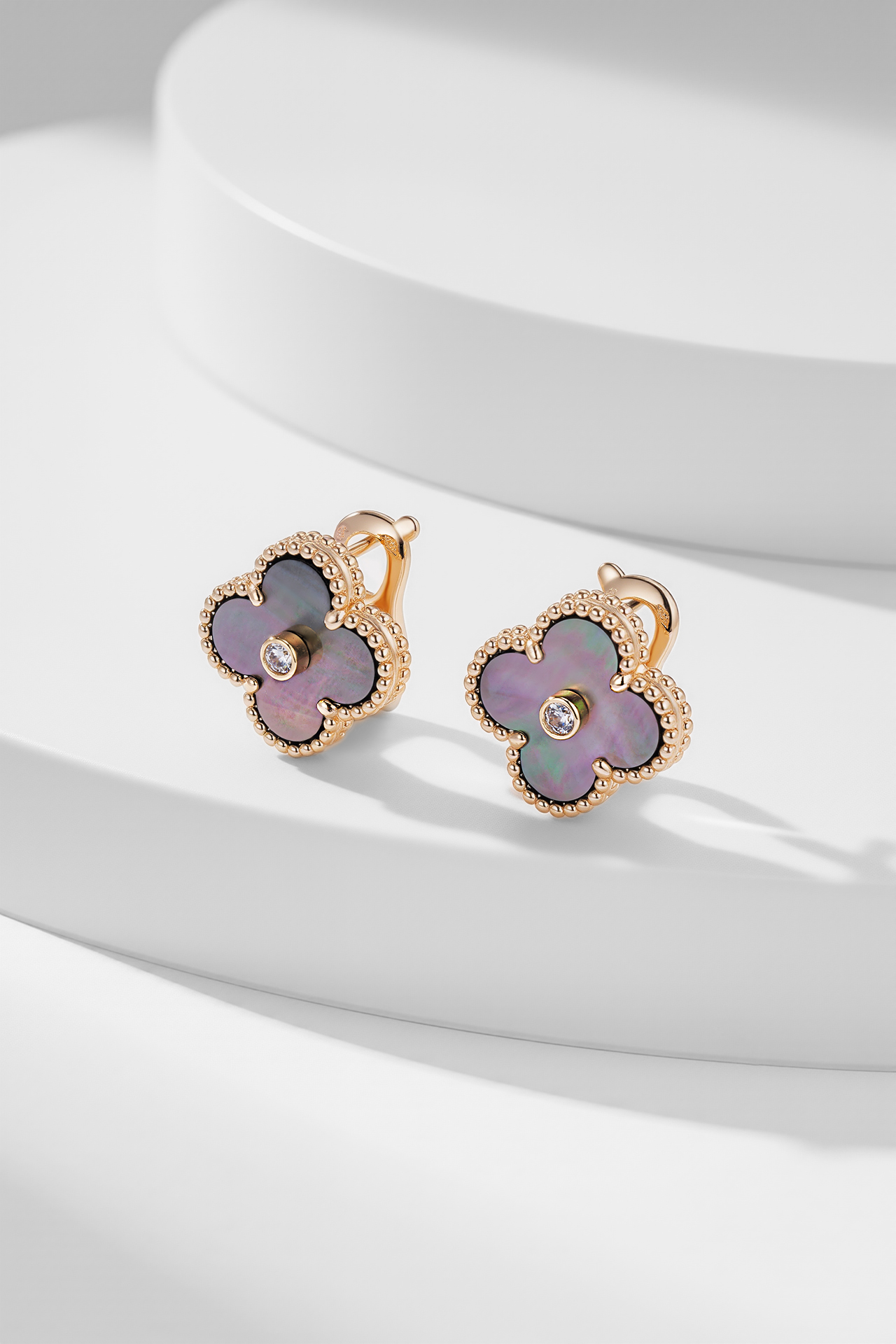 TOP Van Cleef & Arpels Earrings - Gold