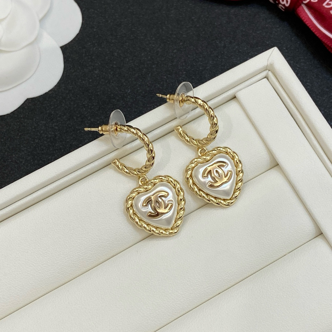 TOP CHANEL Earrings - Collection