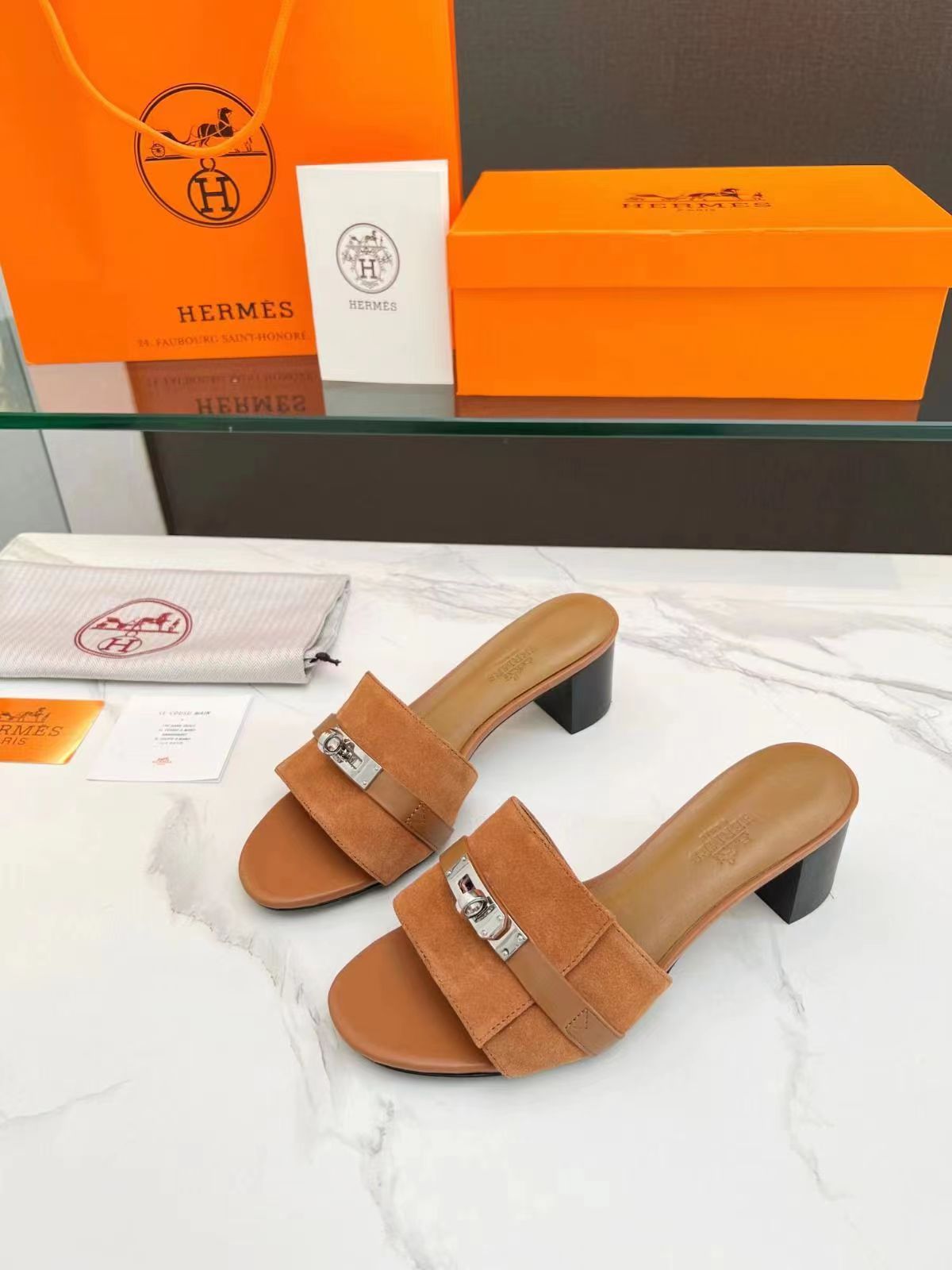 TOP HERMES Gigi Kelly Buckle Sandals - Brown