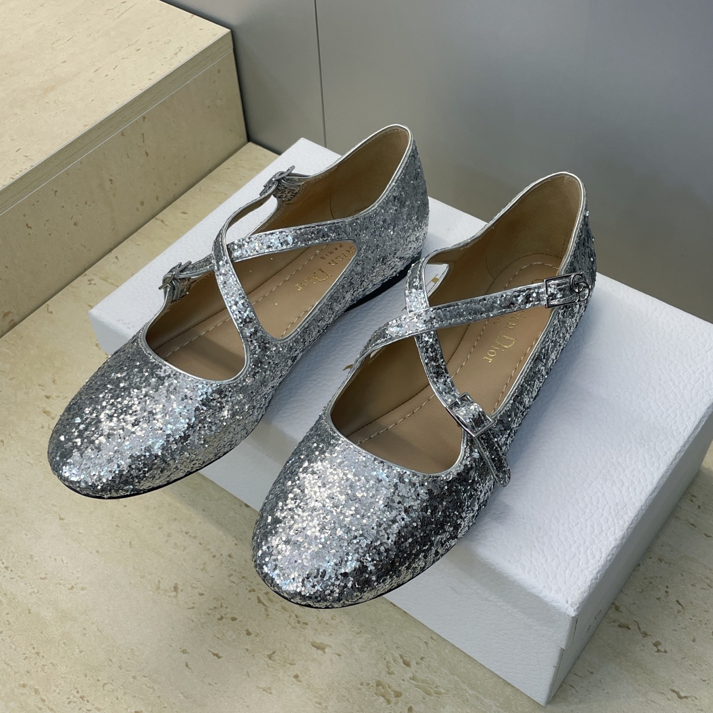 TOP Christian Dior D-Very Ballet Flats - 3 Colors