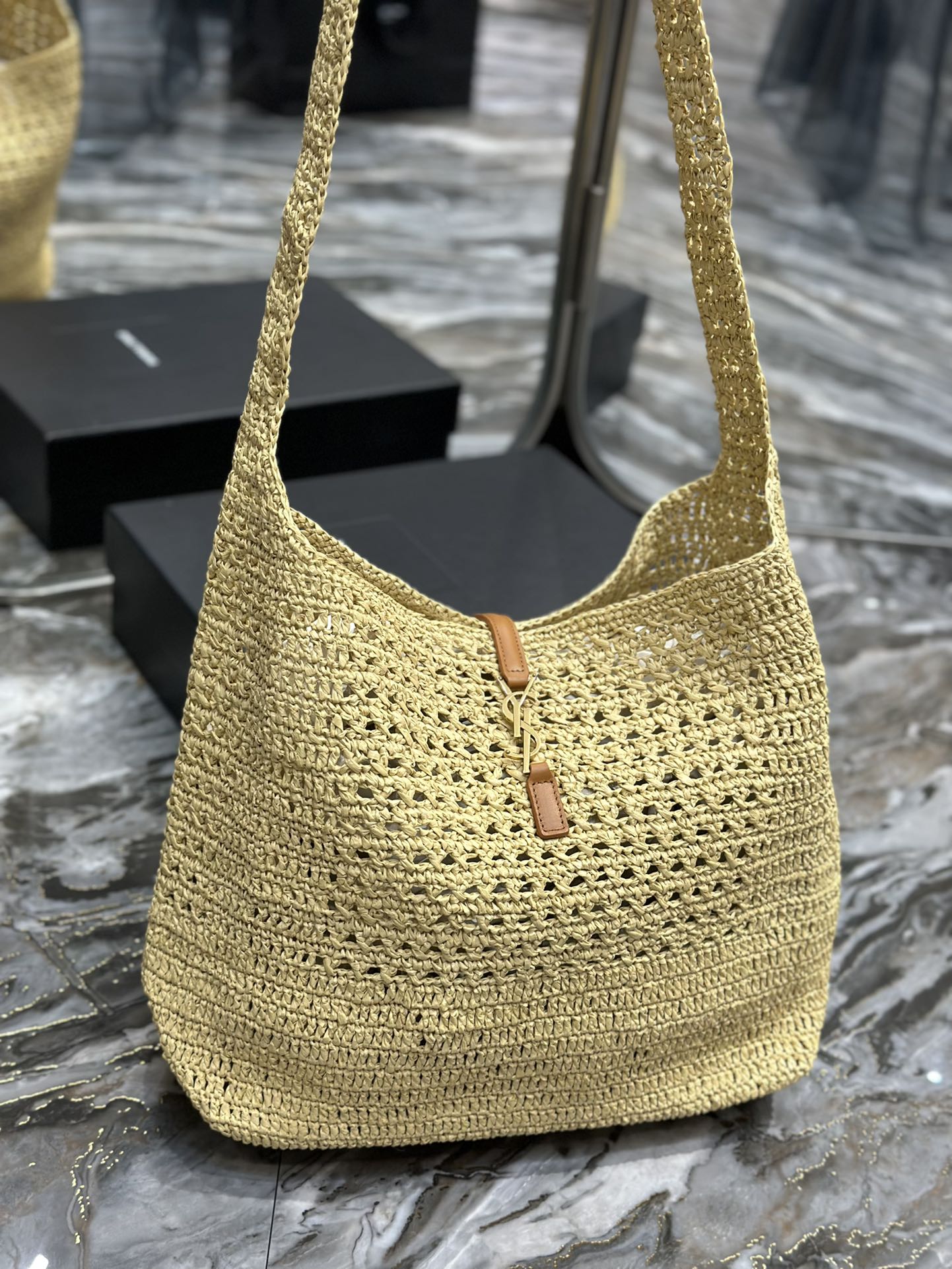 TOP Yves Saint Laurent YSL HOBO RAFFIA Handwoven Bag 30 × 37 × 14 cm - Khaki