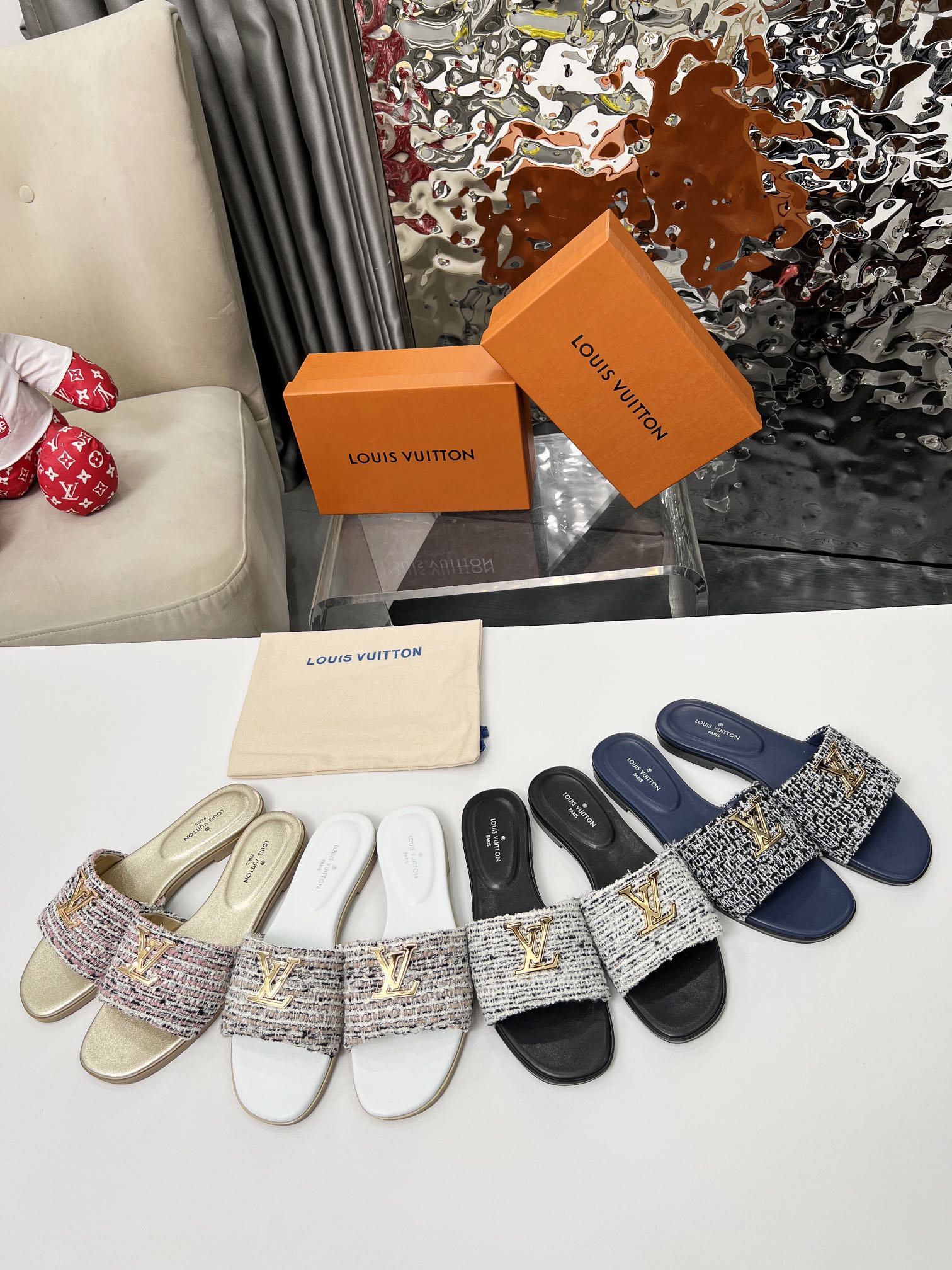 TOP Louis Vuitton LV Rubber-Soled Slippers - 4 Colour