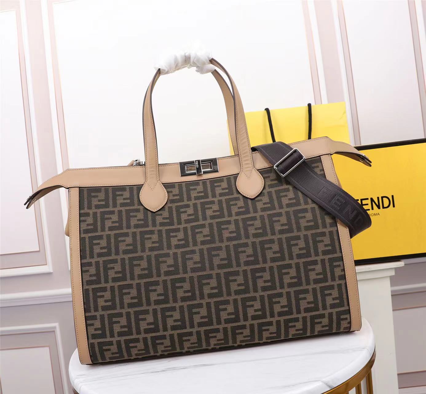 TOP FENDI FENDI ISeeU Forty8 HandBag - Brown