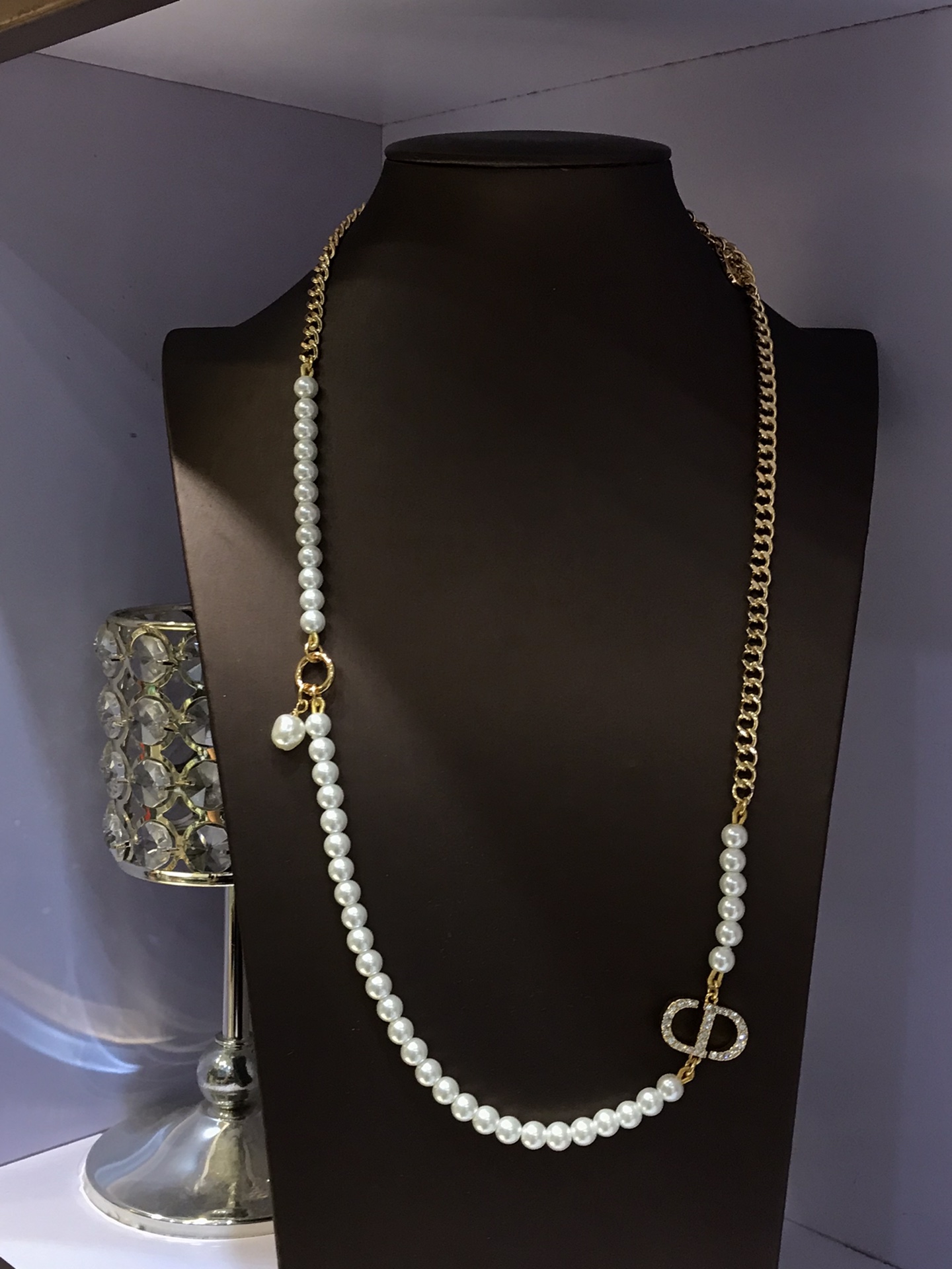 TOP Christian Dior Pearl Necklaces